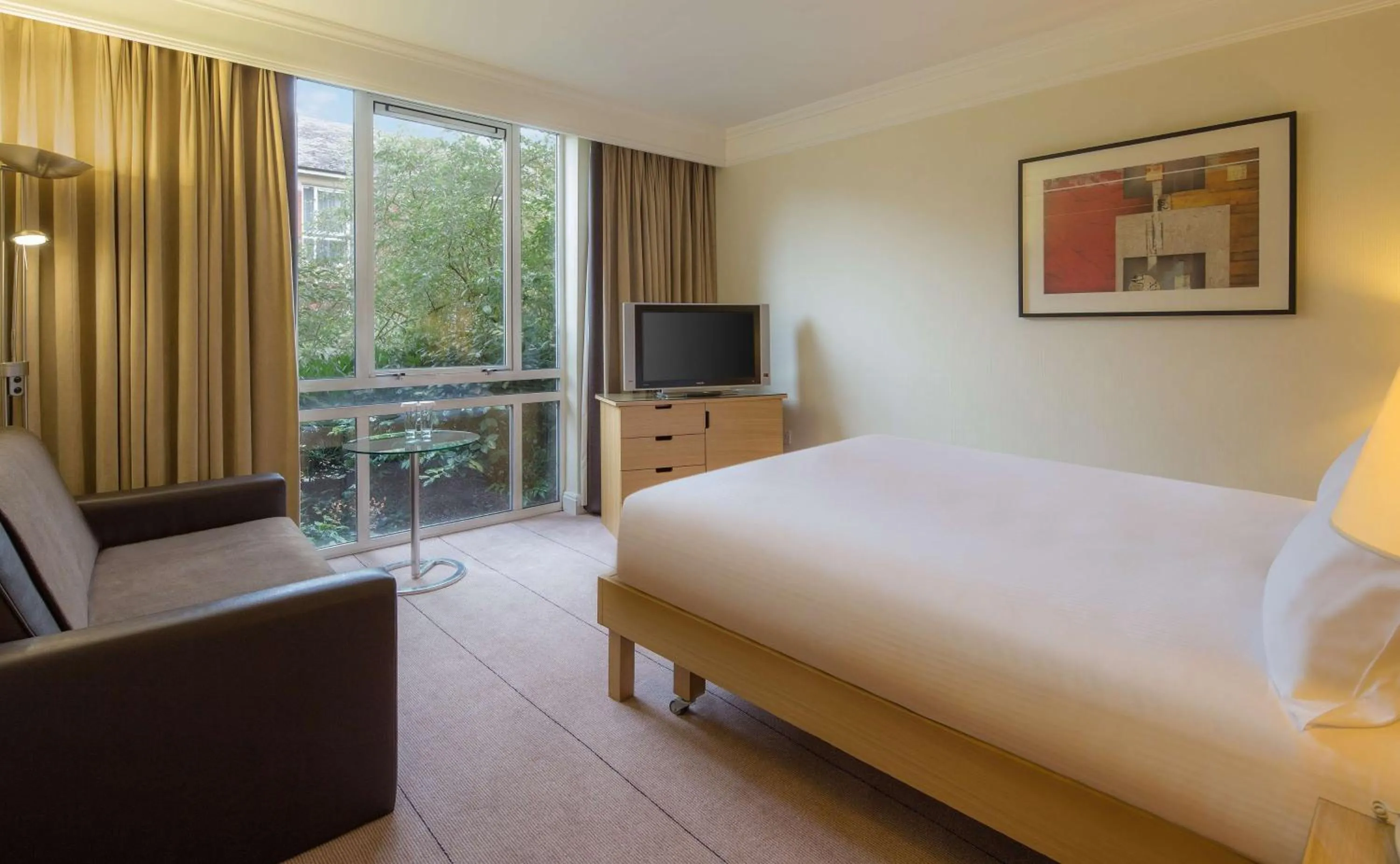Double Room with Sofa Bed in Hilton Leicester Hotel