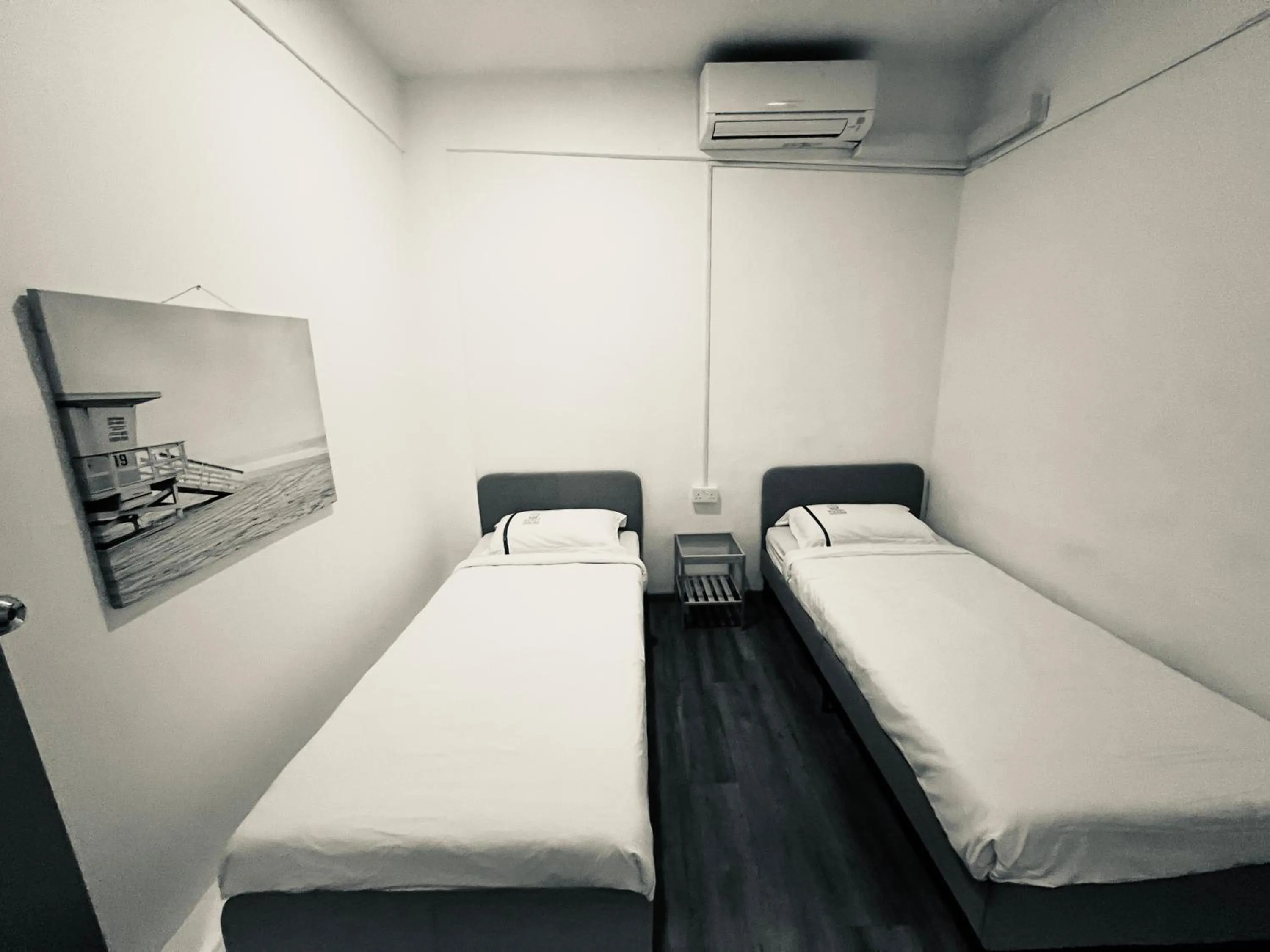 Budget Twin Room in K2 Guesthouse Central