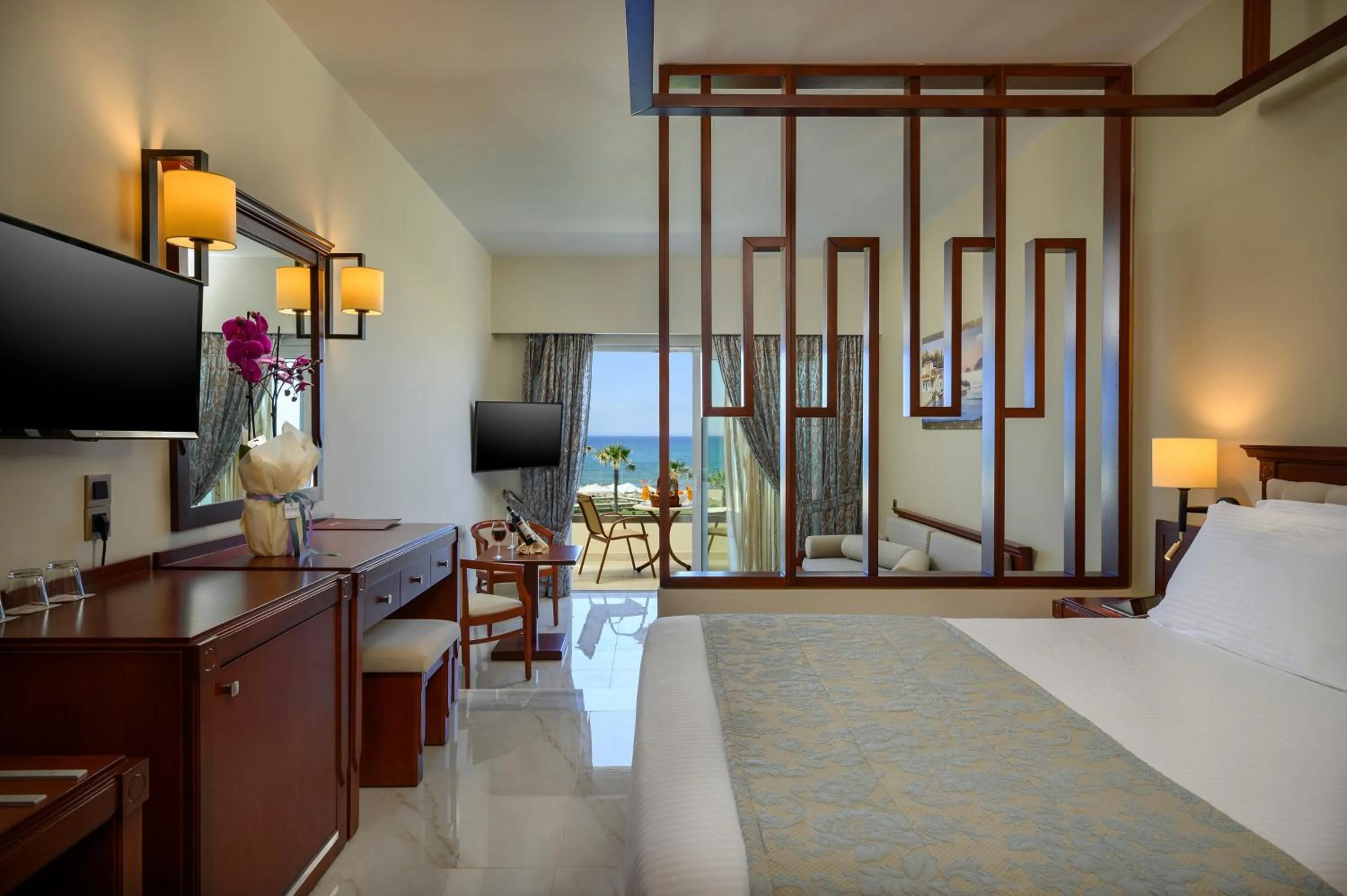 Junior Suite with Sea View in Vantaris Palace
