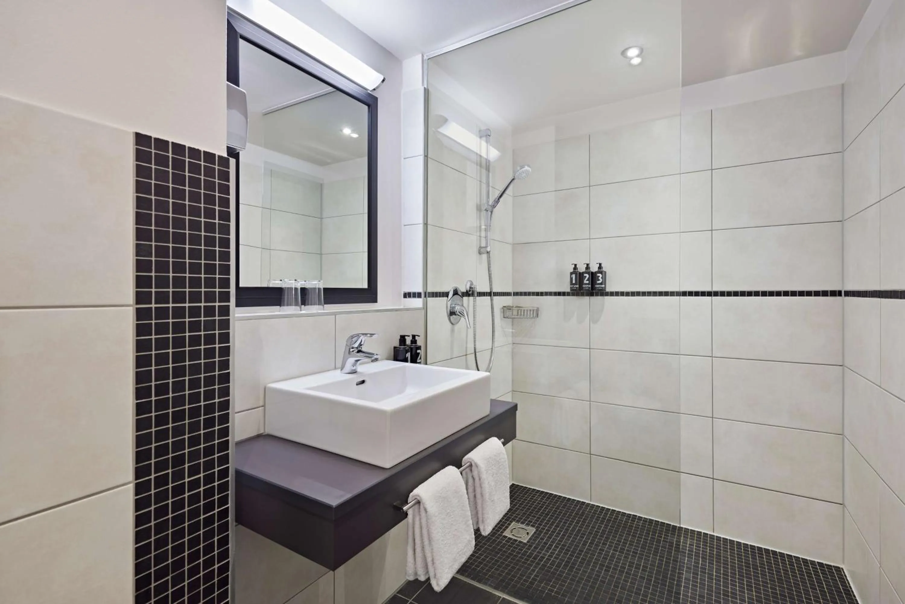 Twin Room with Bunk Beds in Lindner Hotel Nurburgring Motorsport, part of JdV by Hyatt