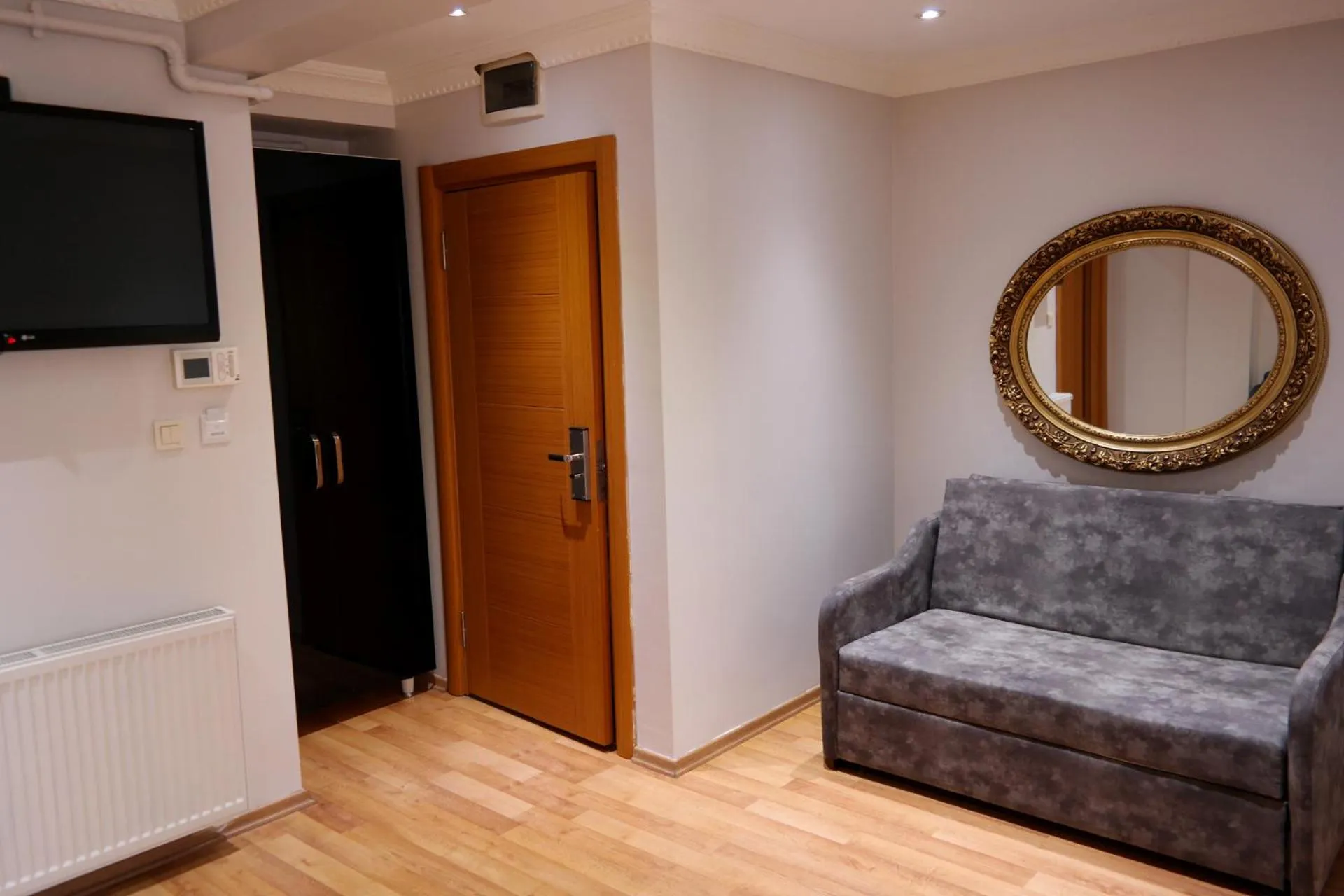 Connecting Family Suite in Sheriff Residence