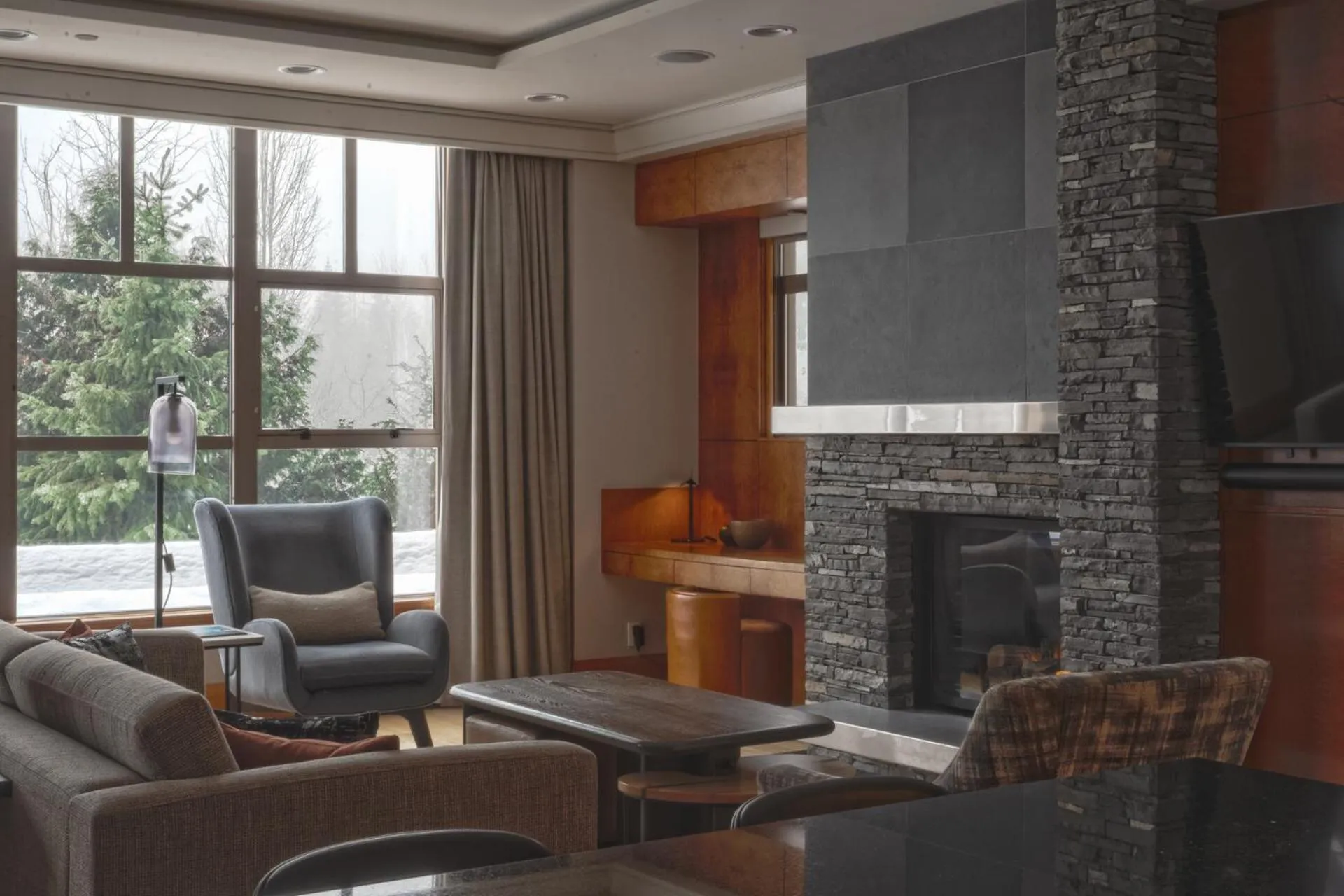 Three-Bedroom and Den Resort Residence with King Beds in Four Seasons Resort Whistler