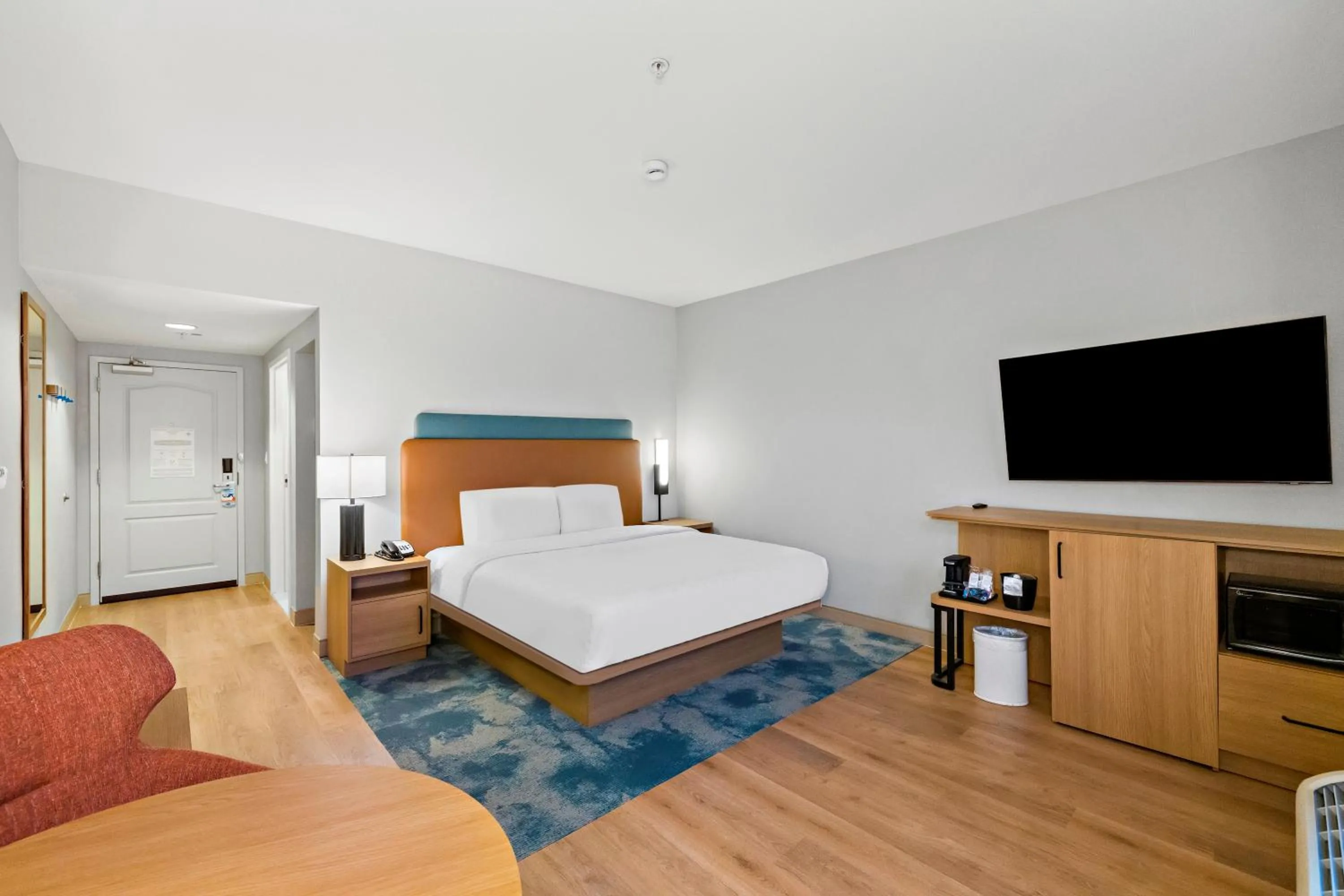 King Room with King Bed - Non-Smoking in Hampton Inn & Suites Lancaster