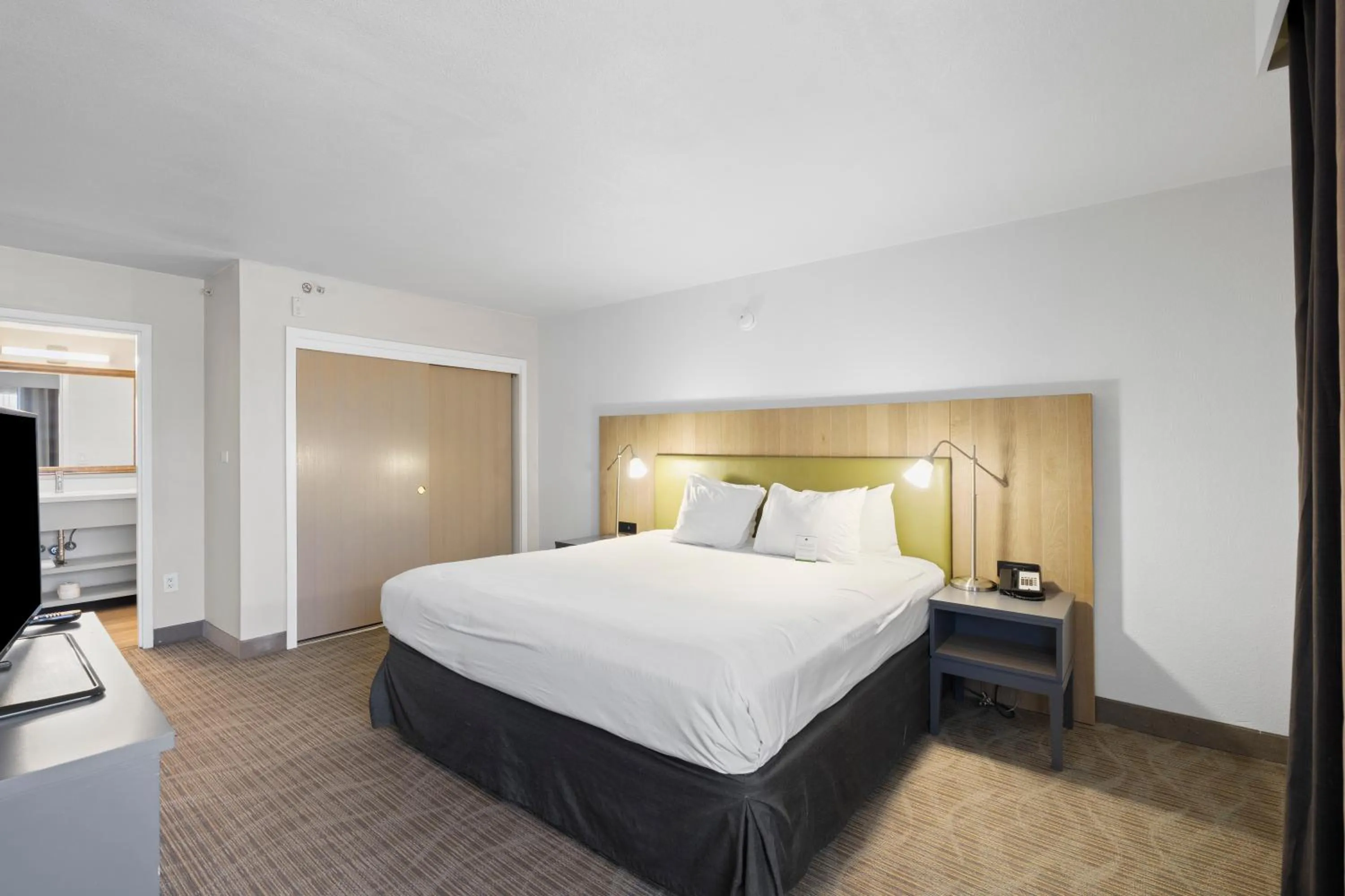 King Room in GreenTree Inn & Suites Phoenix Sky Harbor