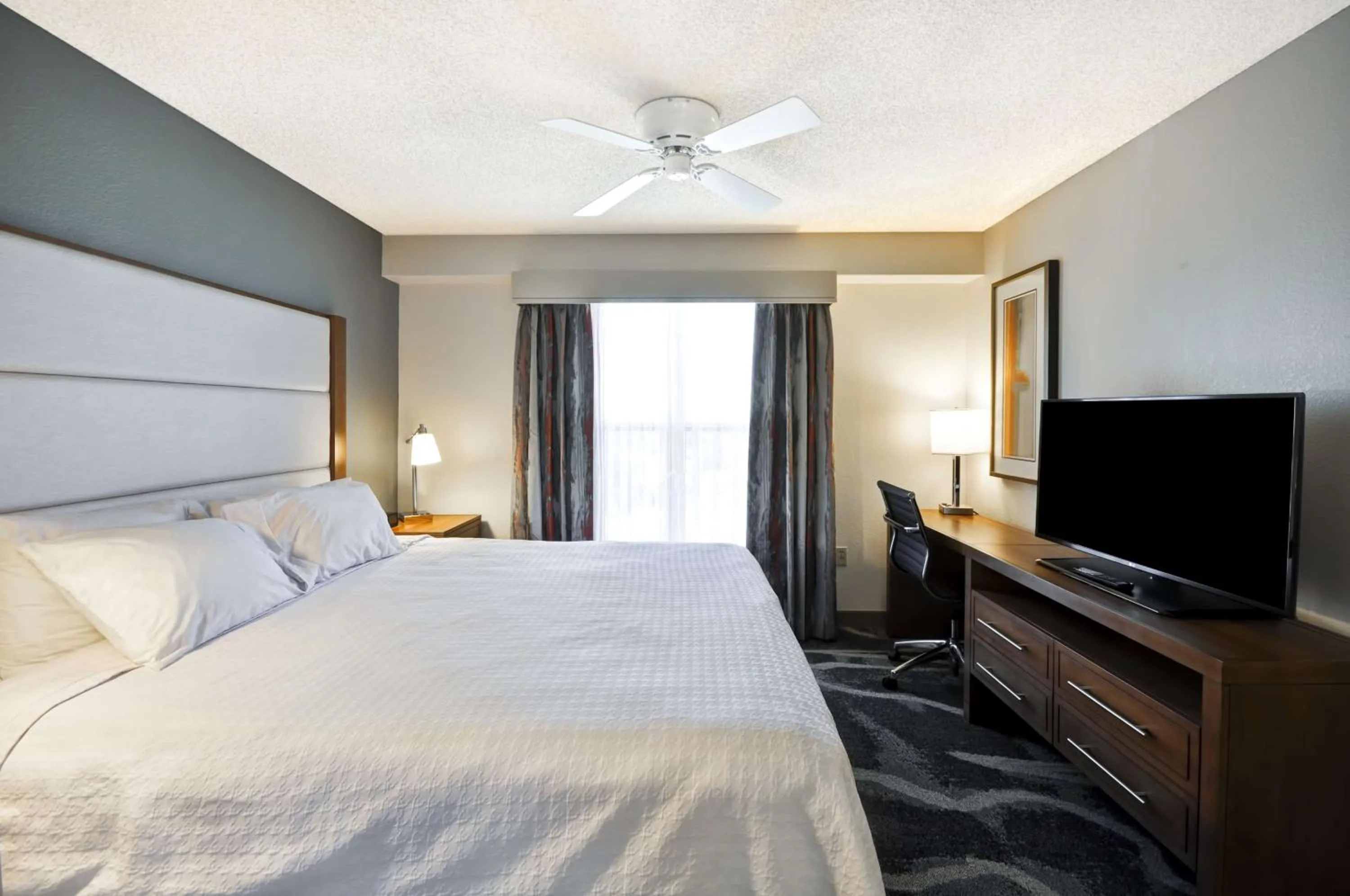 One-Bedroom King Suite - Non-Smoking in Homewood Suites by Hilton Phoenix-Biltmore