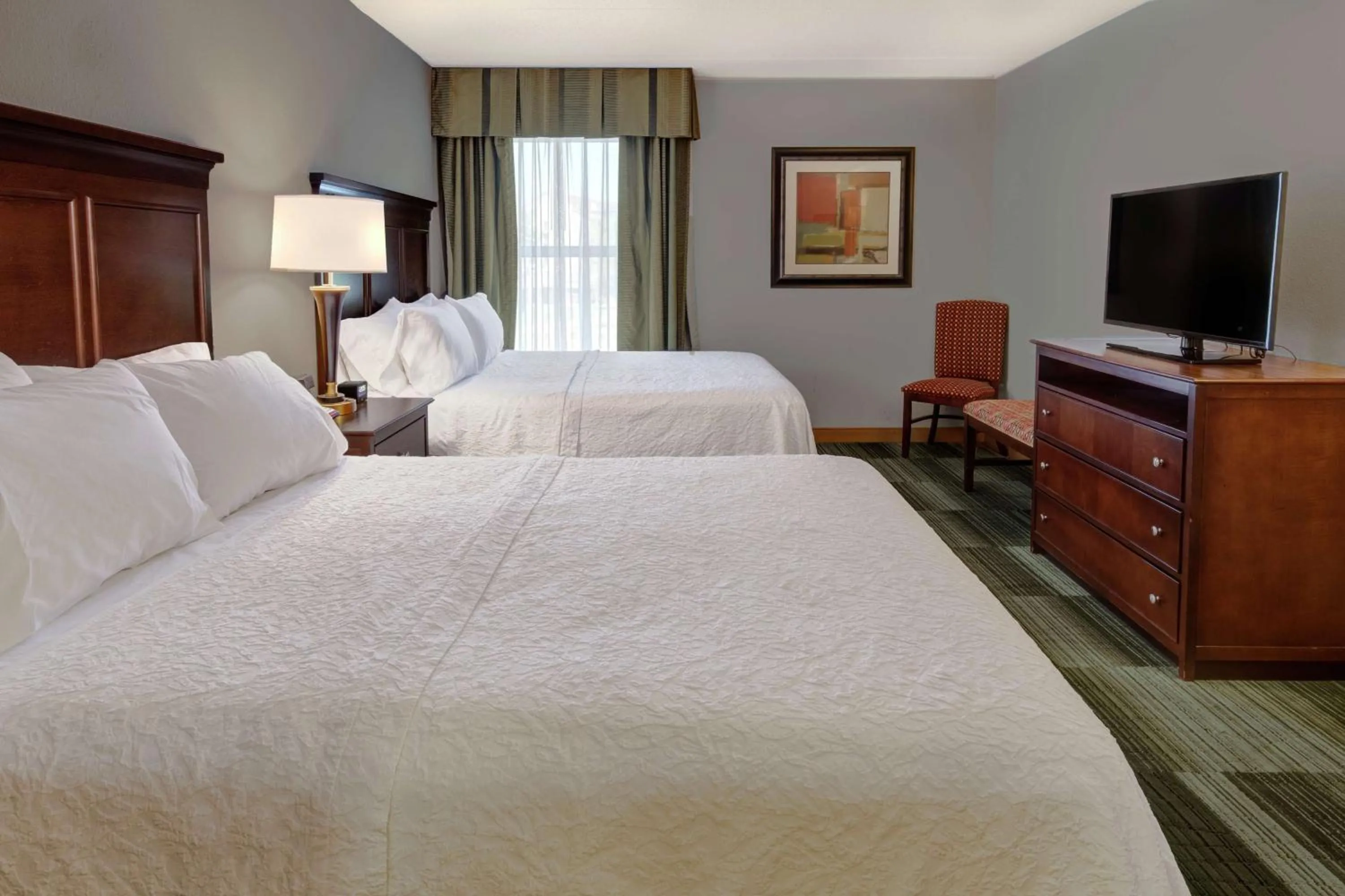 Queen Room with Two Queen Beds - Hearing Access/Non-Smoking in Hampton Inn & Suites Pigeon Forge On The Parkway
