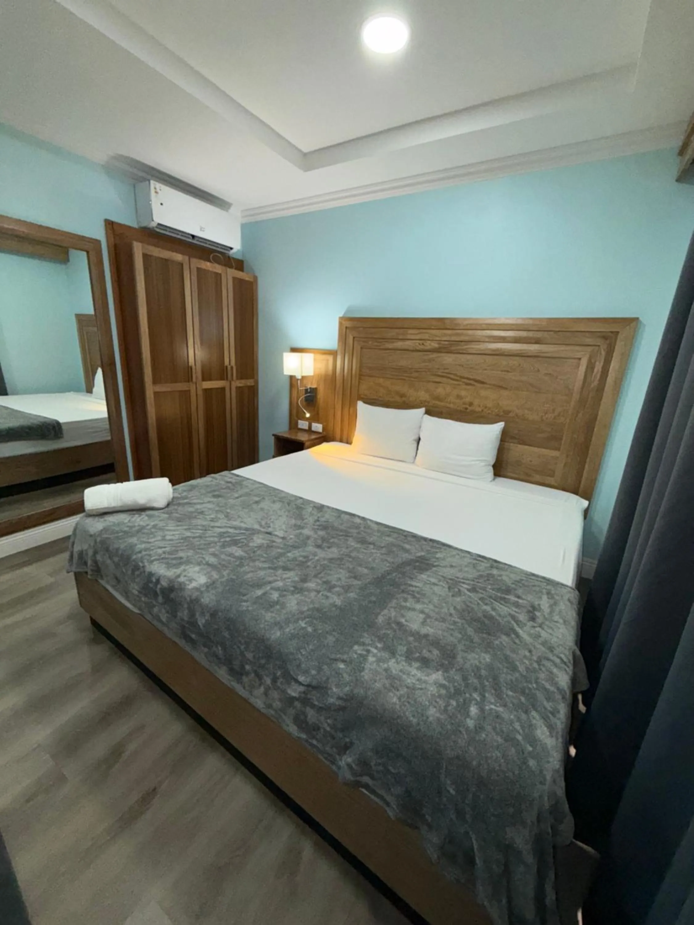 King Room in Airport Suites Hotel