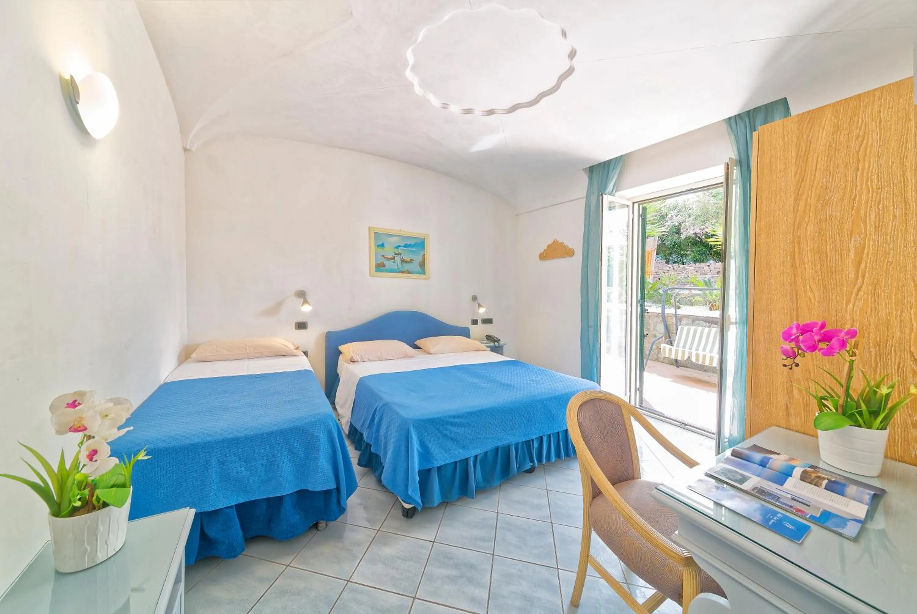 Family Room in Hotel Punta Imperatore