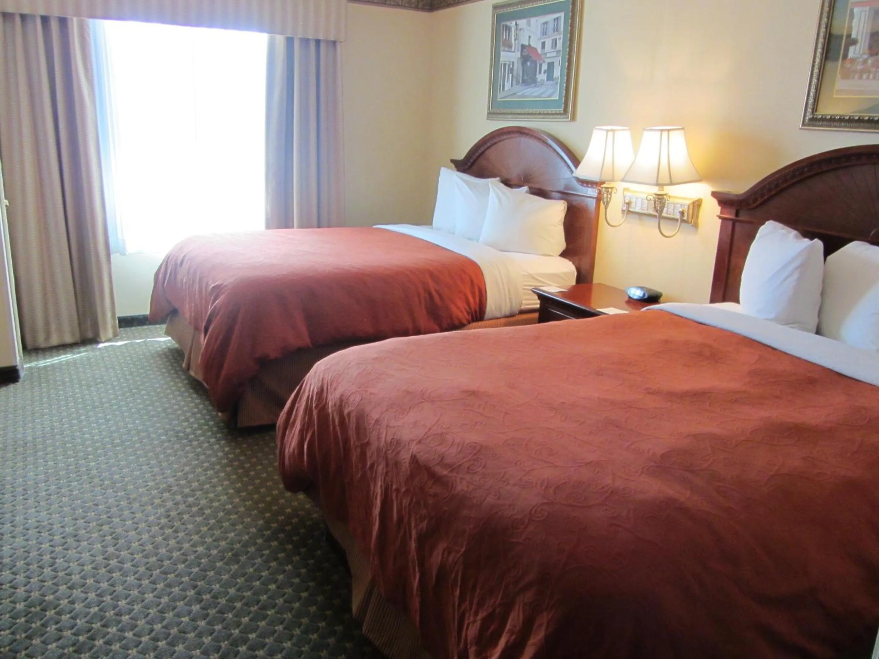 One-Bedroom Queen Suite with Roll-In Shower - Disability Access in Country Inn & Suites by Radisson, Amarillo I-40 West, TX
