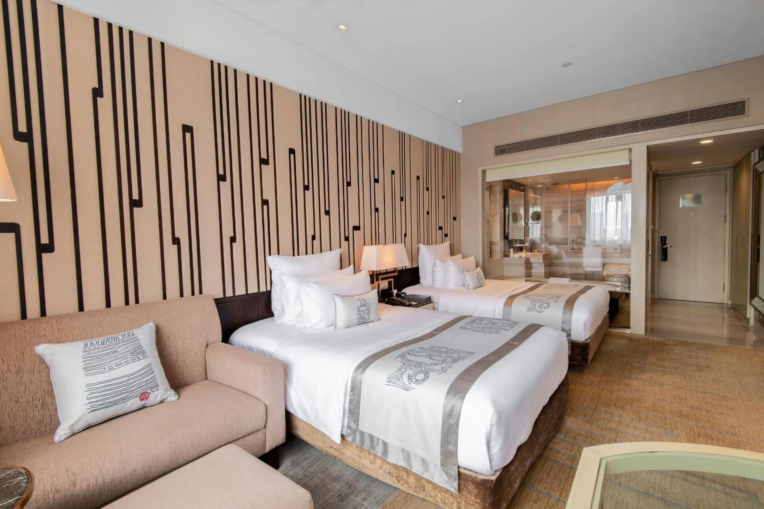 Superior Twin Room with Mountain View in Grand Pacific Hotel Ningbo