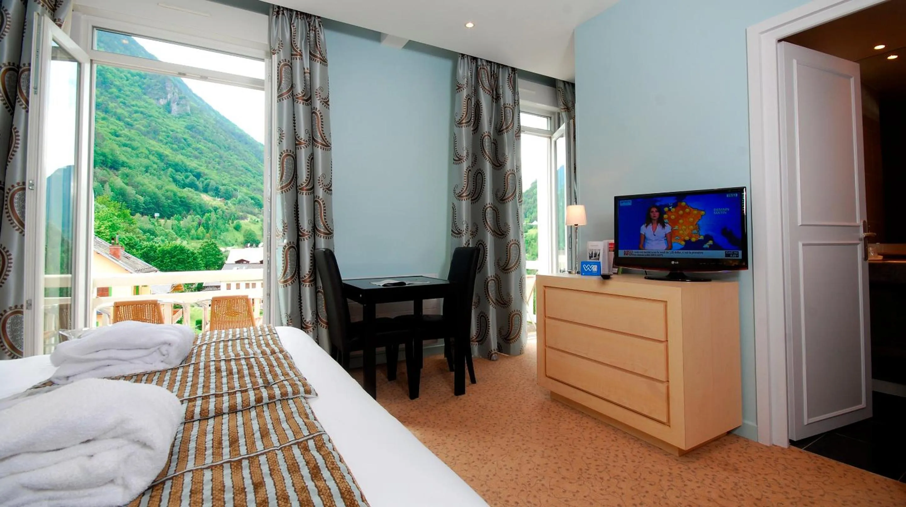 Superior Triple Room in Golf Hôtel