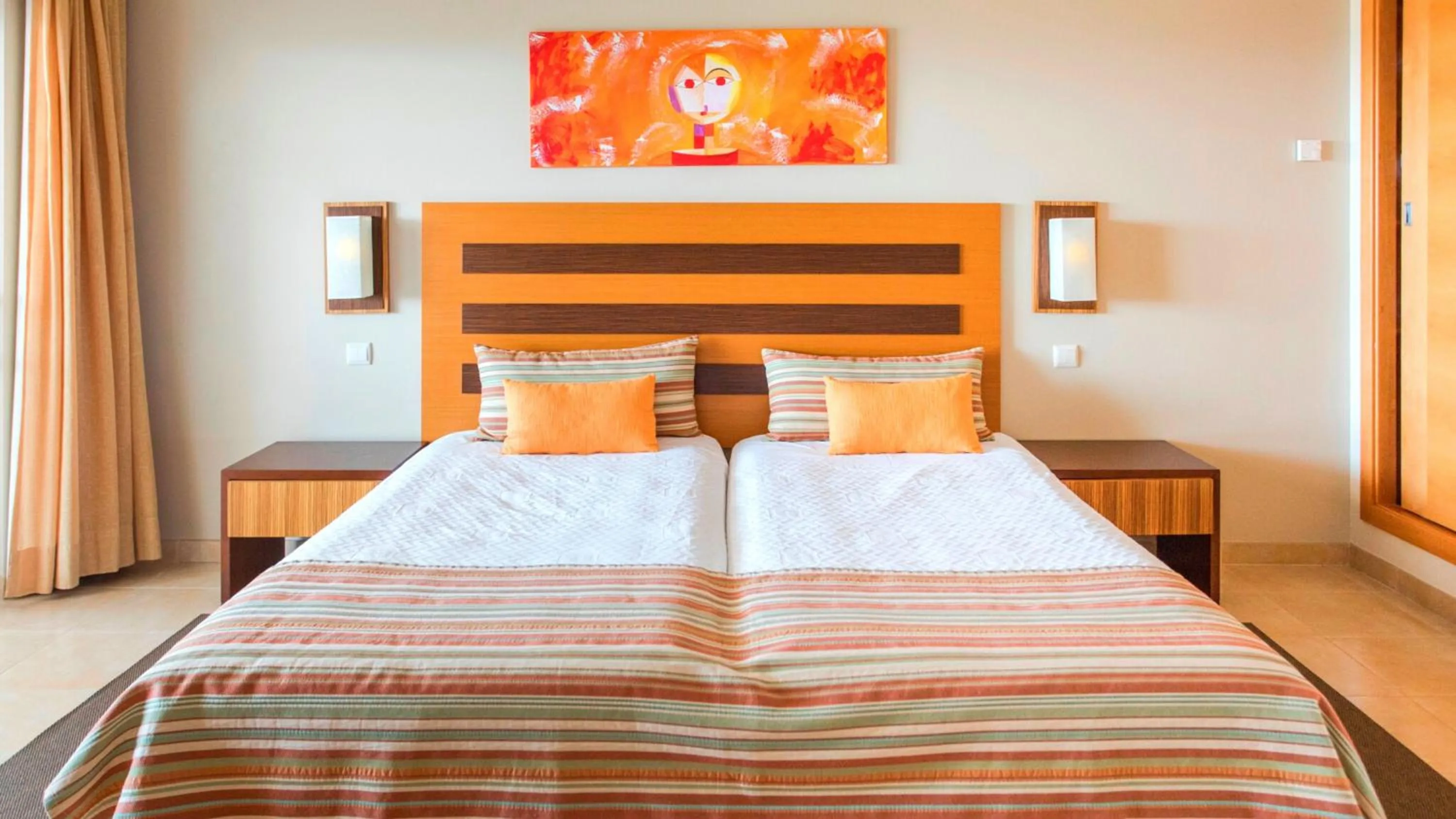 Superior Two-Bedroom Apartment with Sea View in Alfagar Aparthotel