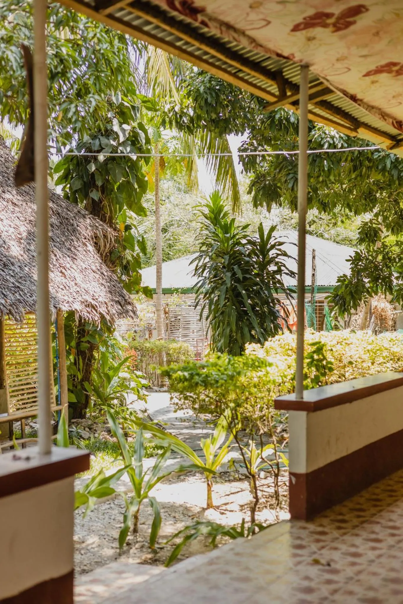 Deluxe King Room in Puerto Galera Hostel