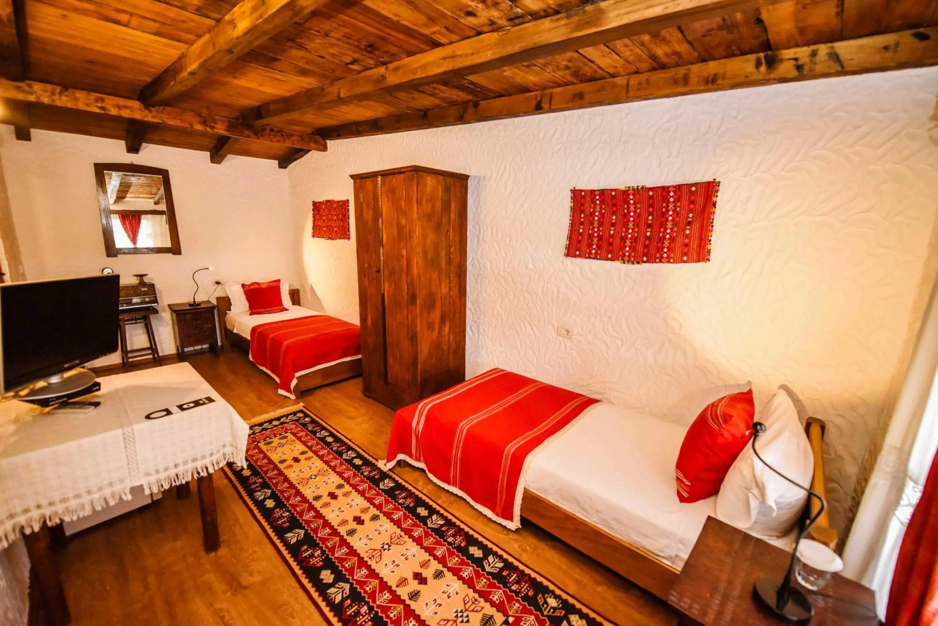 Twin Room in Hotel Tradita