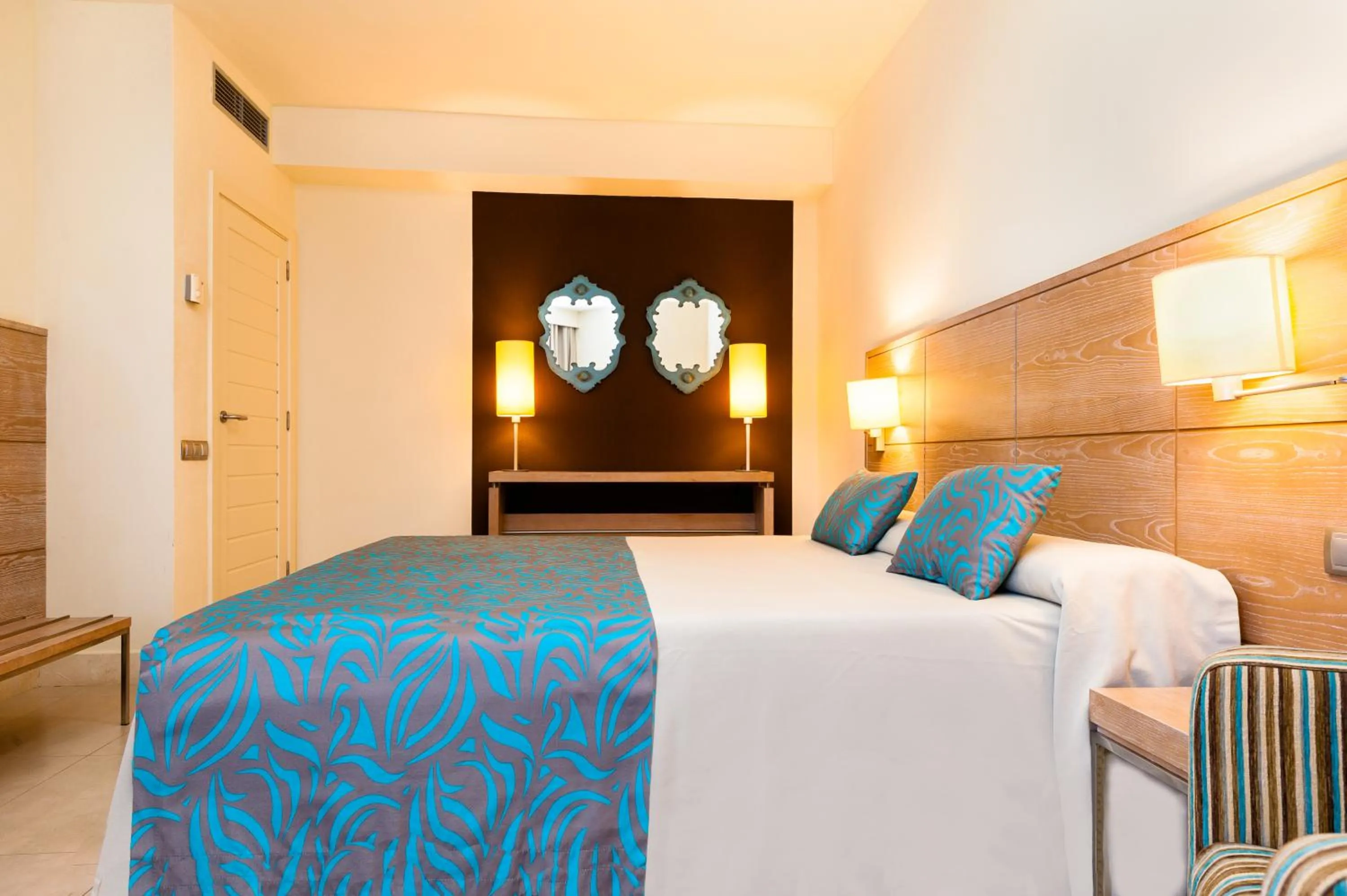 Deluxe Suite with Sea View in Kn Hotel Arenas del Mar Adults Only