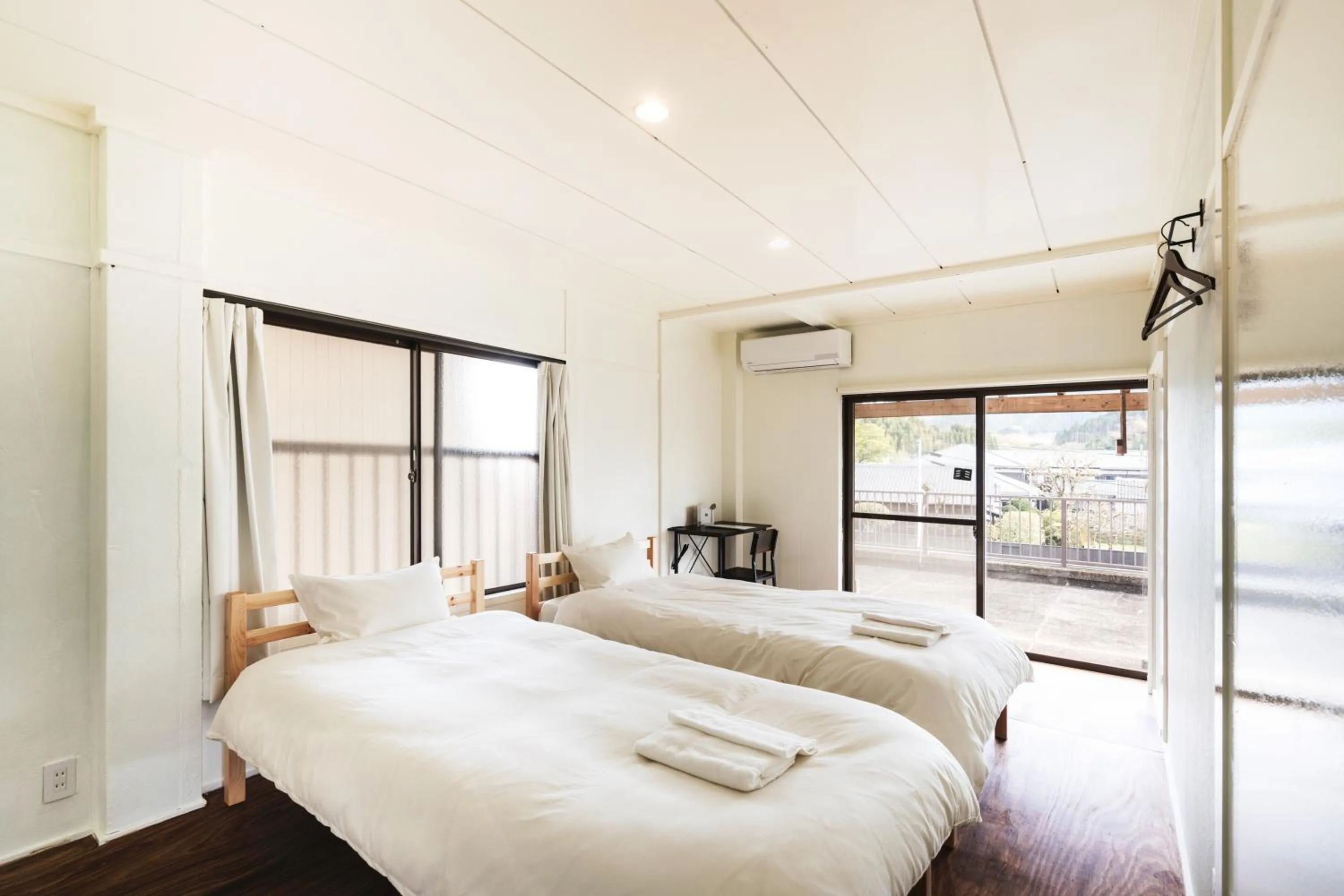 Twin Room with Shared Bathroom - single occupancy in Hostel Marika -ホステルマリカ-