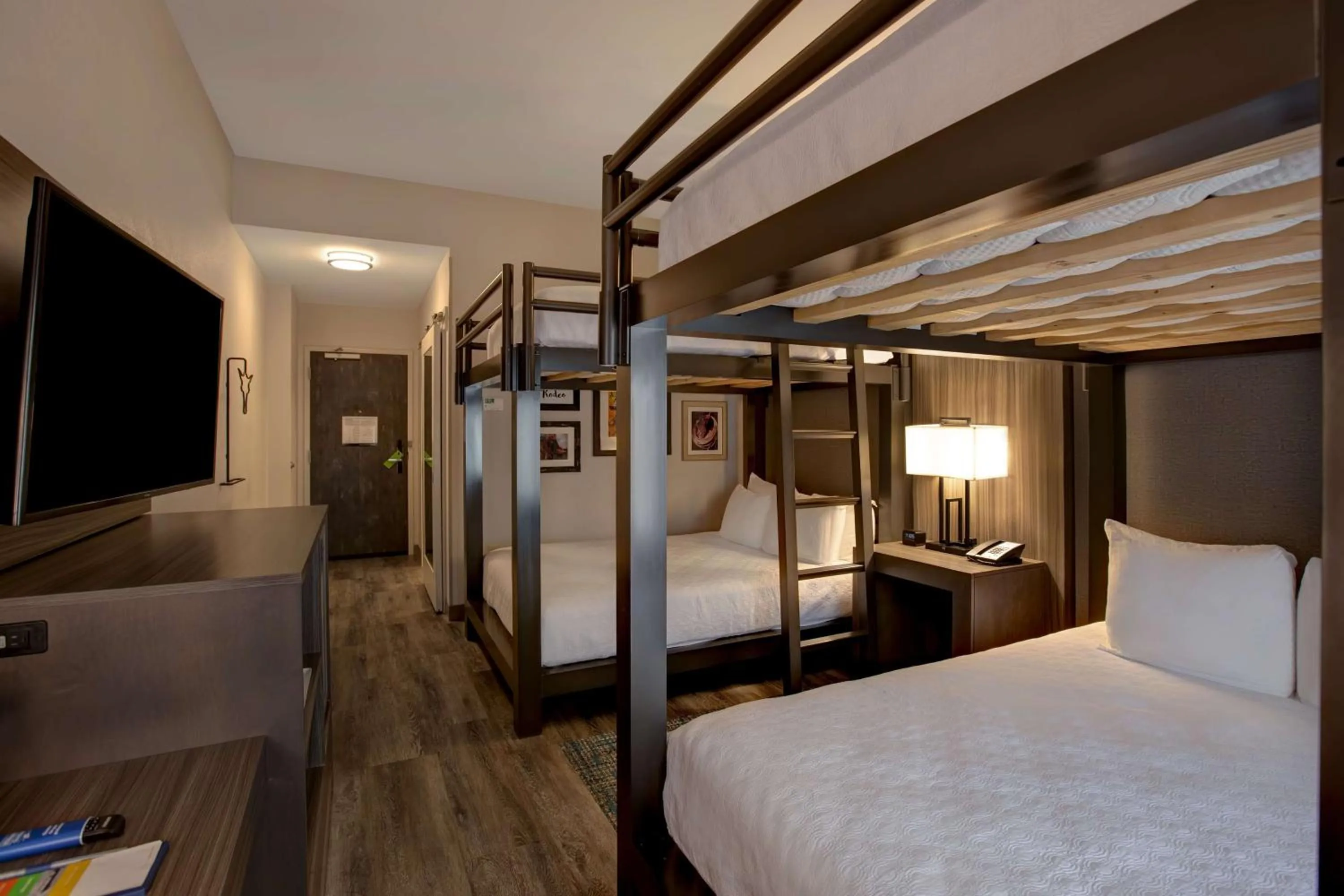 Queen Room with Bunk Bed in Hampton Inn & Suites on the San Antonio Riverwalk