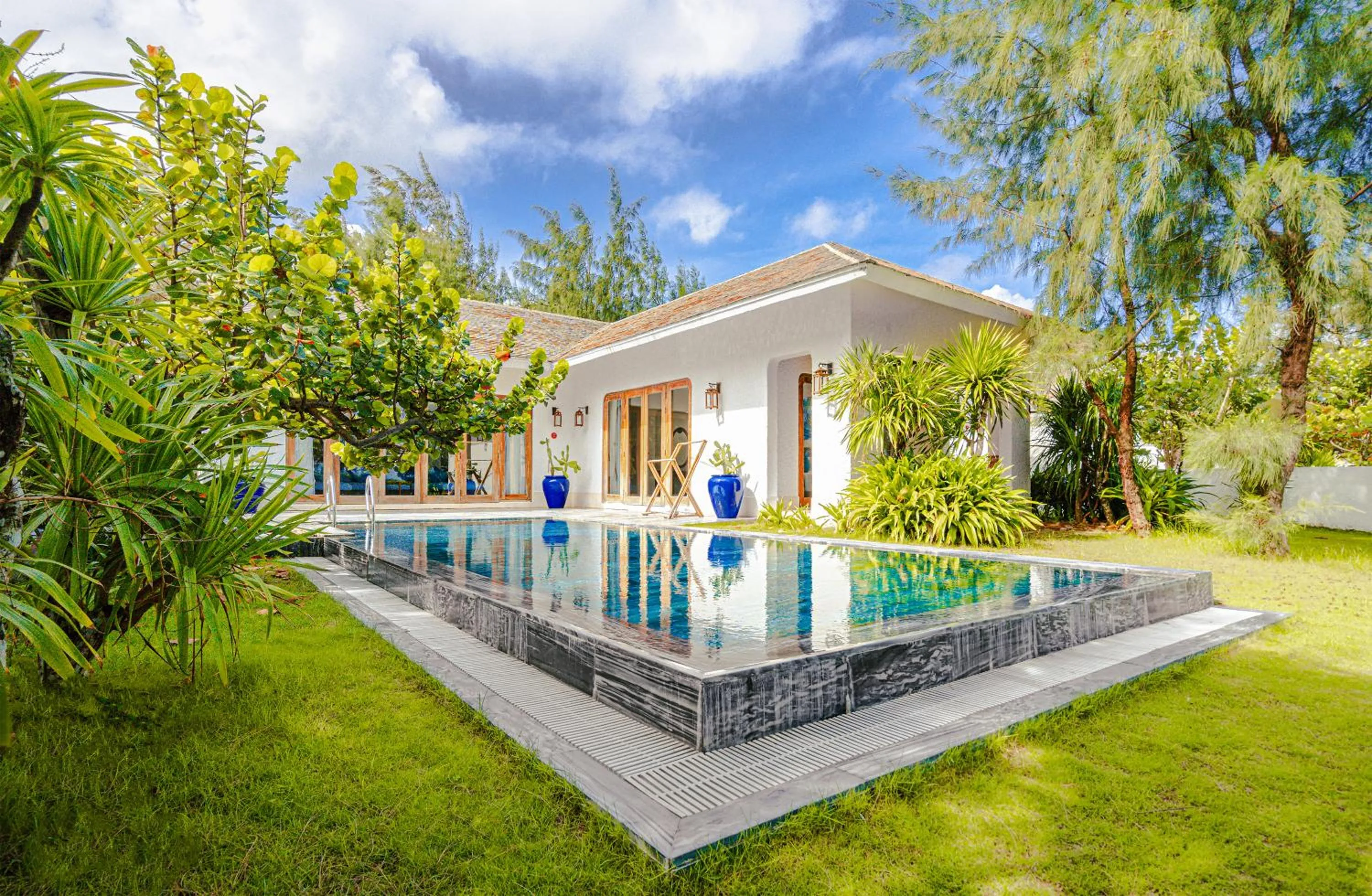 One-Bedroom Villa with Private Pool in Stelia Beach Resort
