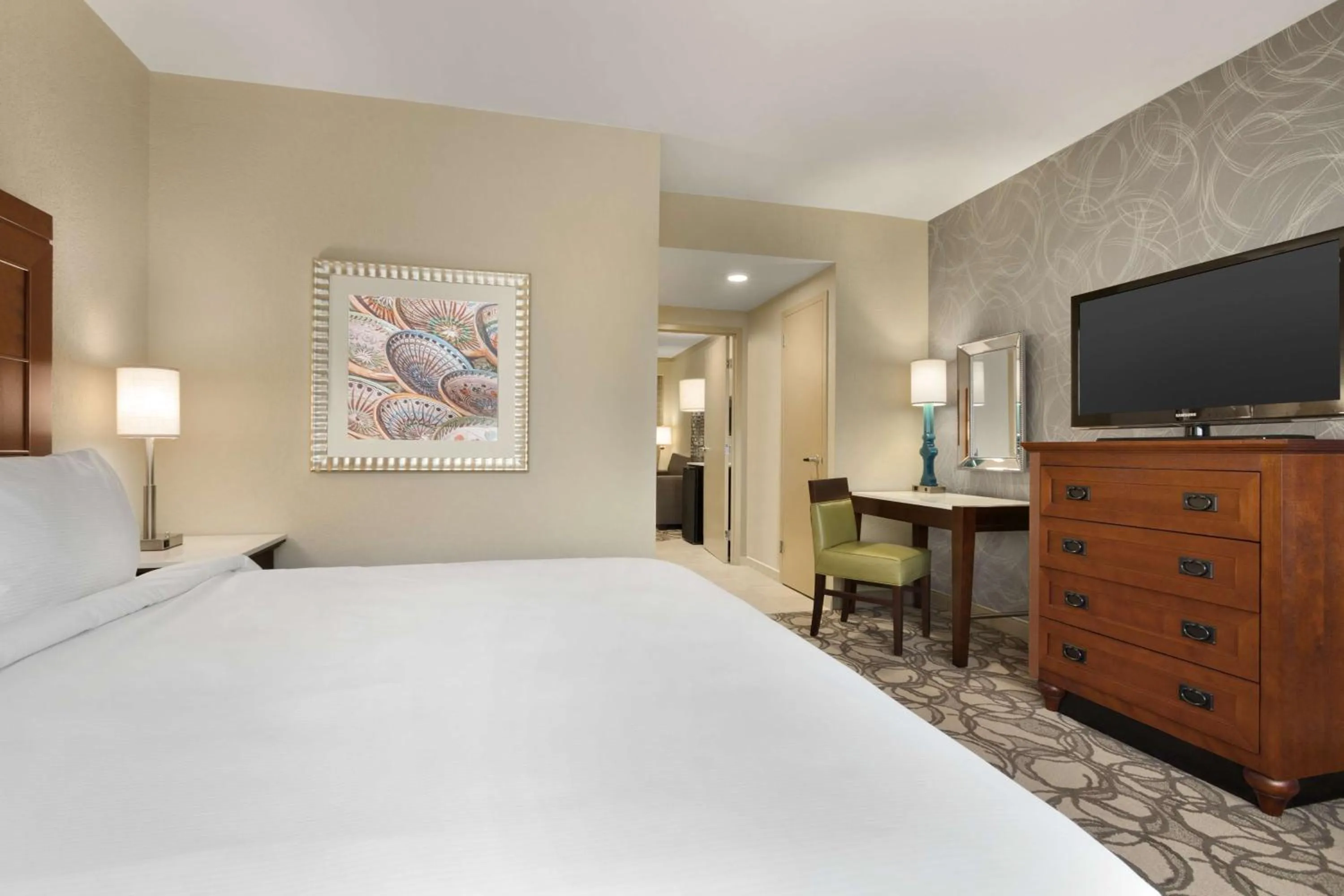 One-Bedroom King Suite with Roll-In Shower - Mobility Access/Non-Smoking in Embassy Suites San Antonio Airport