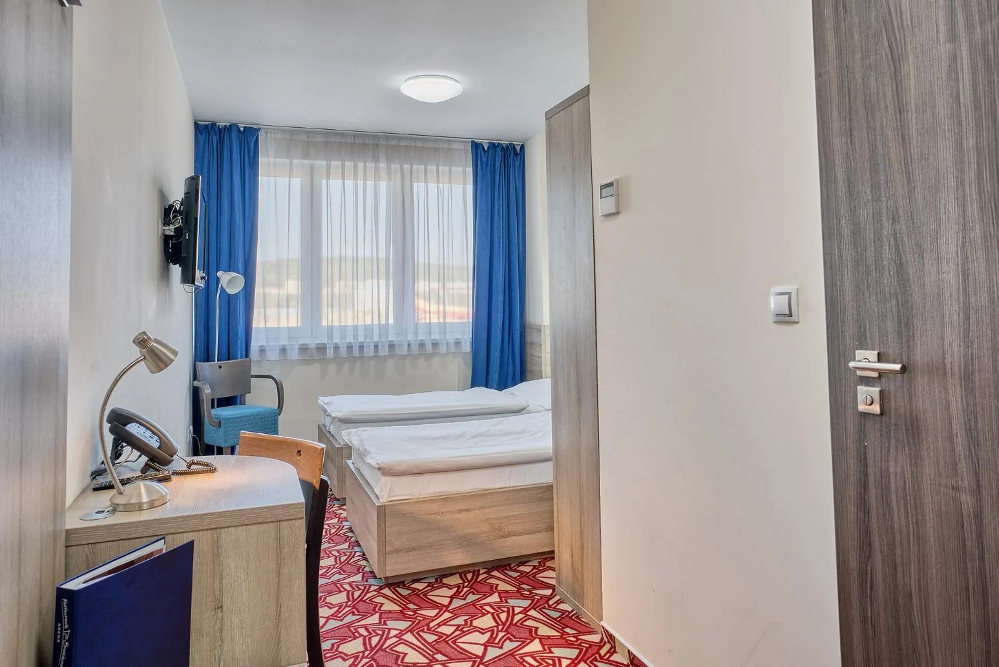 Standard Twin Room in Hotel Arena