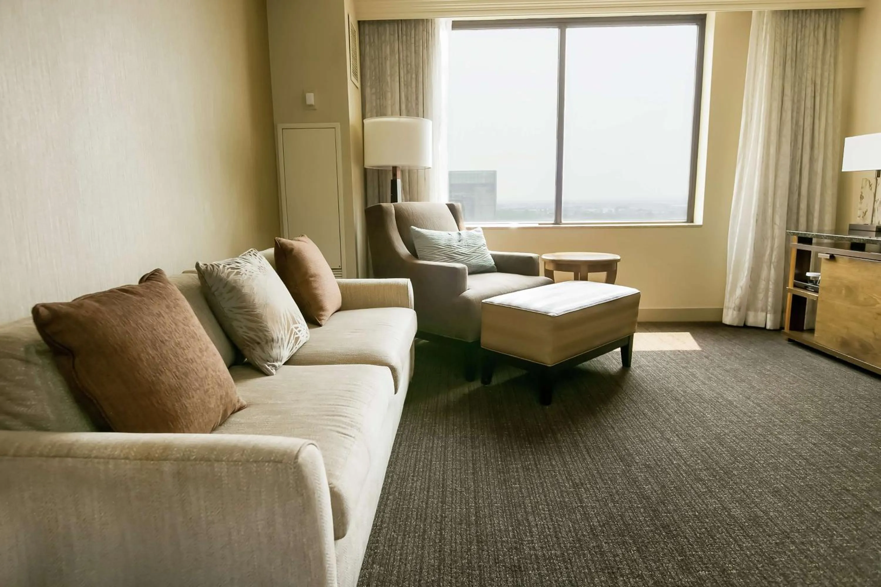 Deluxe King Room with Mountain View in Hilton Salt Lake City Center
