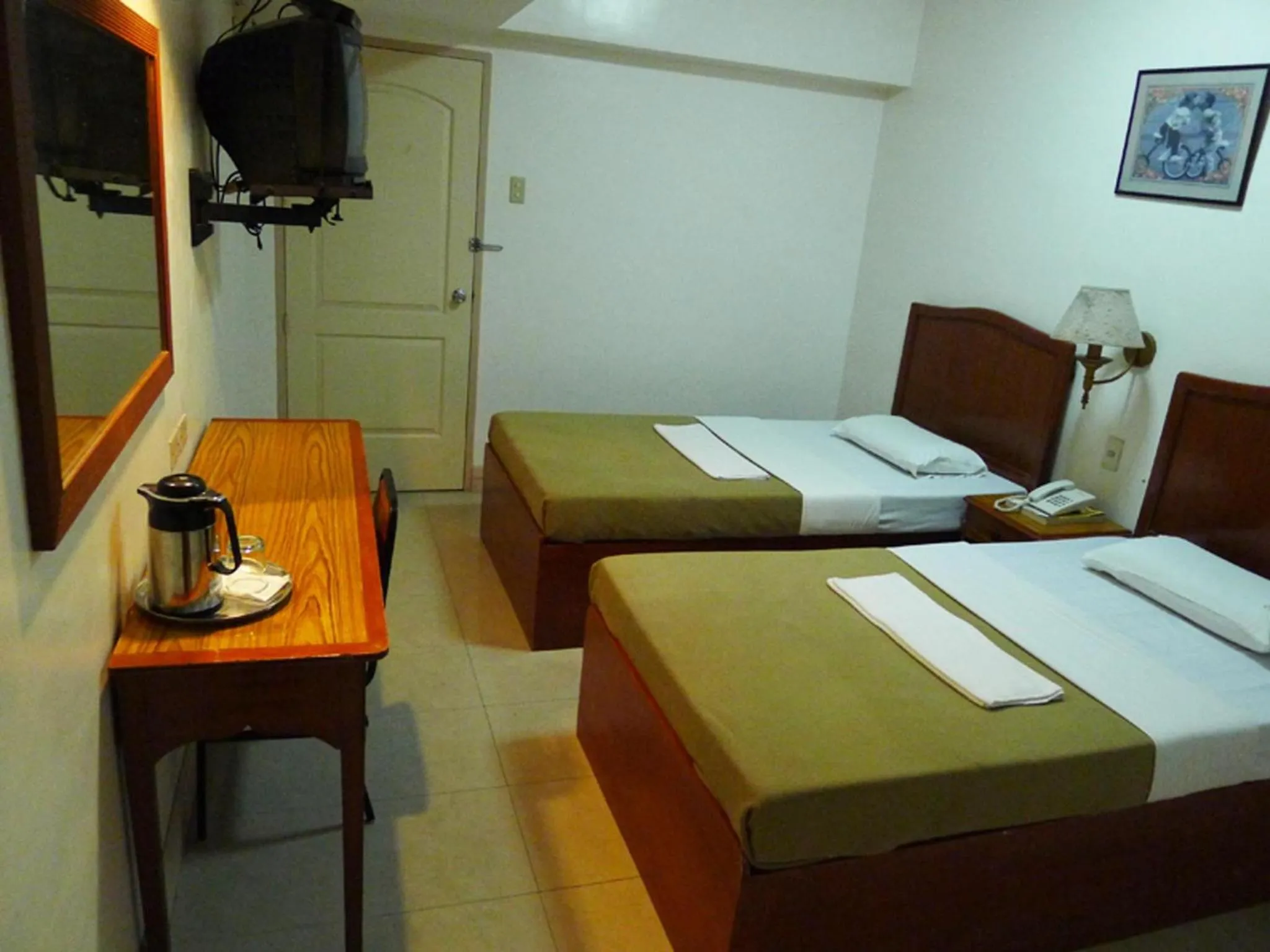 Standard Twin Room in Cebuview Tourist Inn