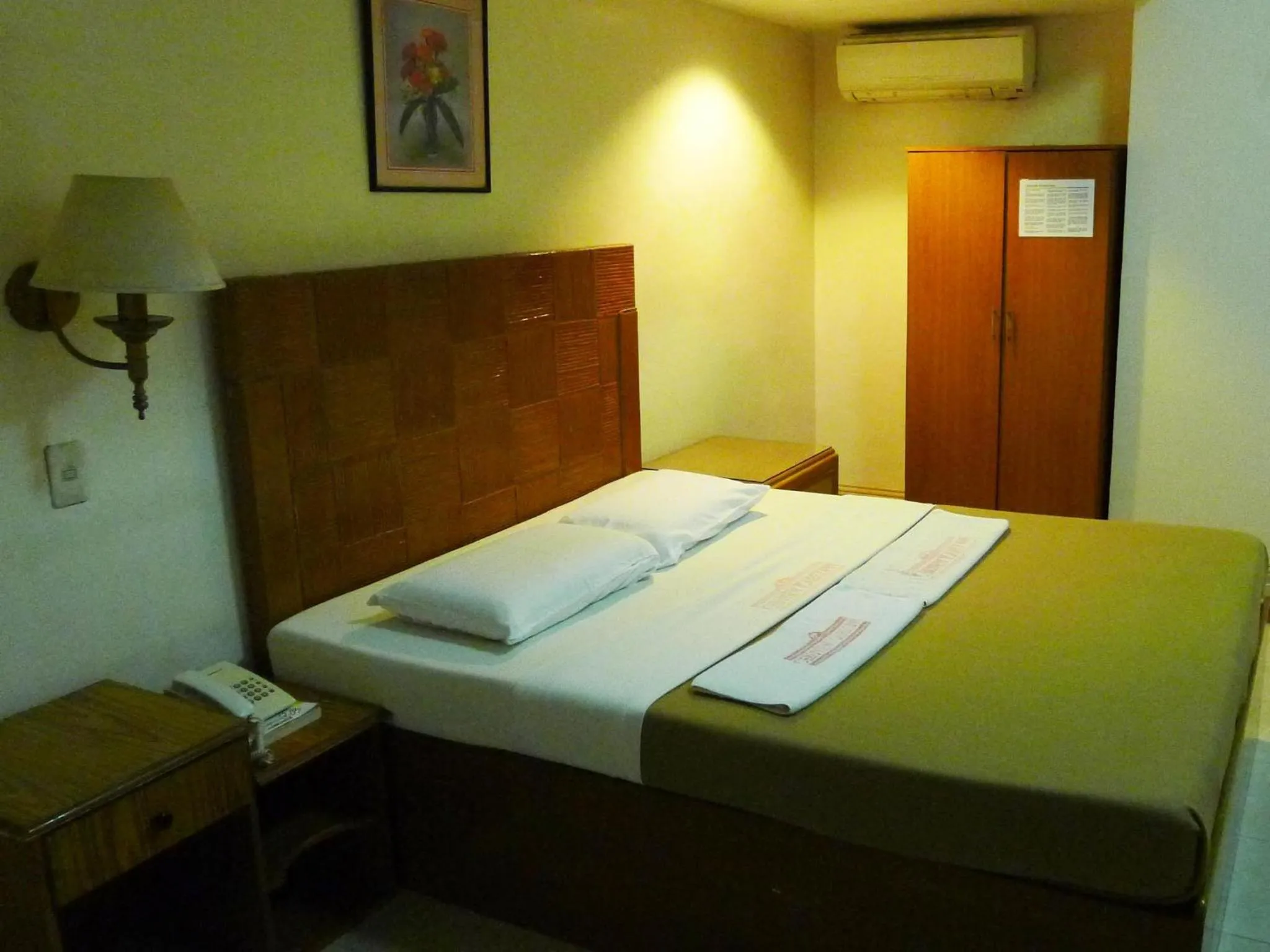 Standard Double Room in Cebuview Tourist Inn