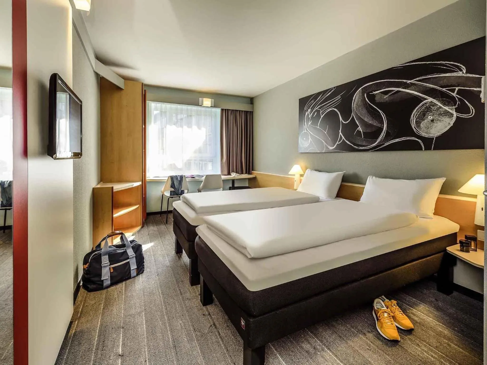 Standard Twin Room in Hotel Ibis Bregenz