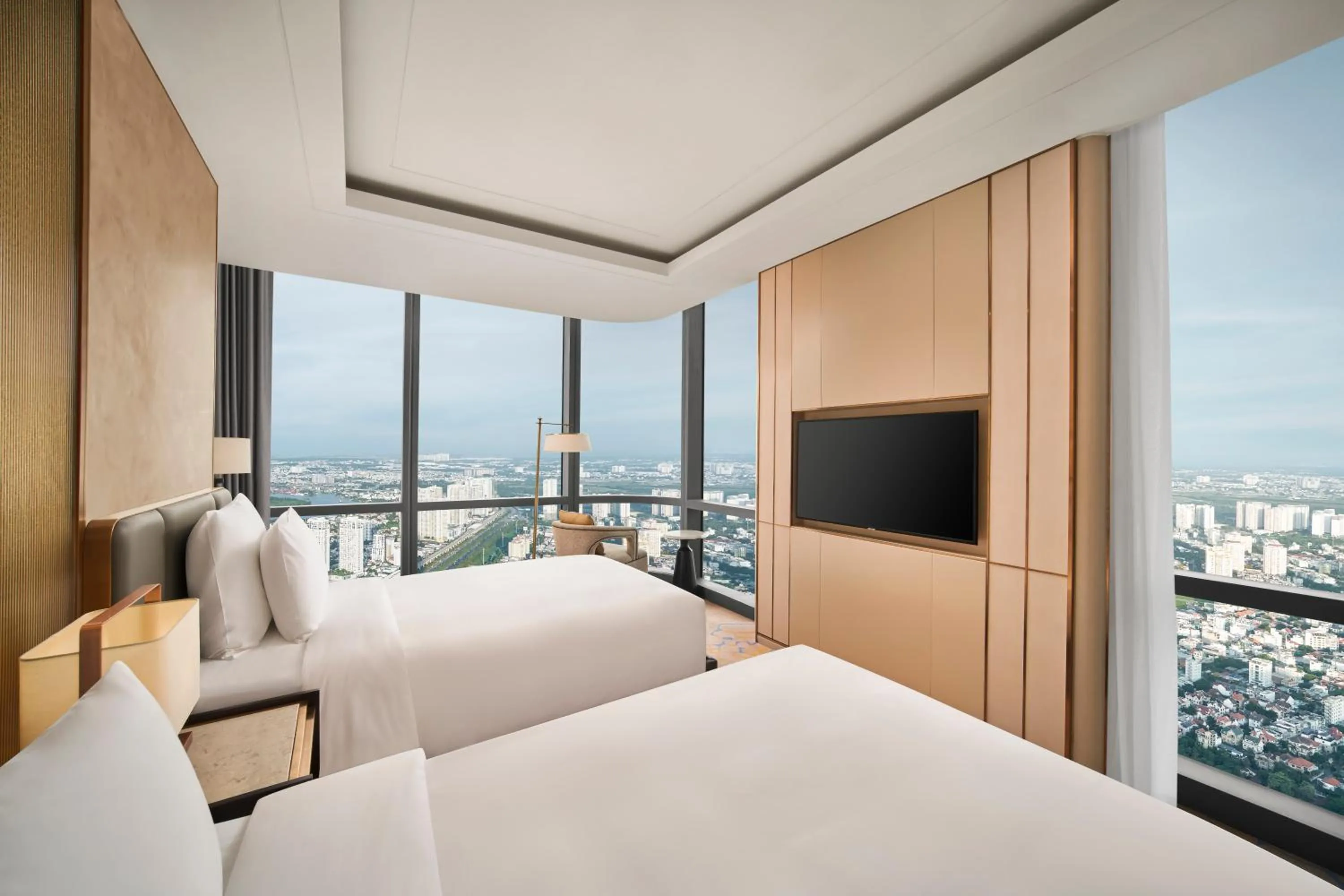 Premier Twin Room with Panoramic View in Vinpearl Landmark 81, Autograph Collection