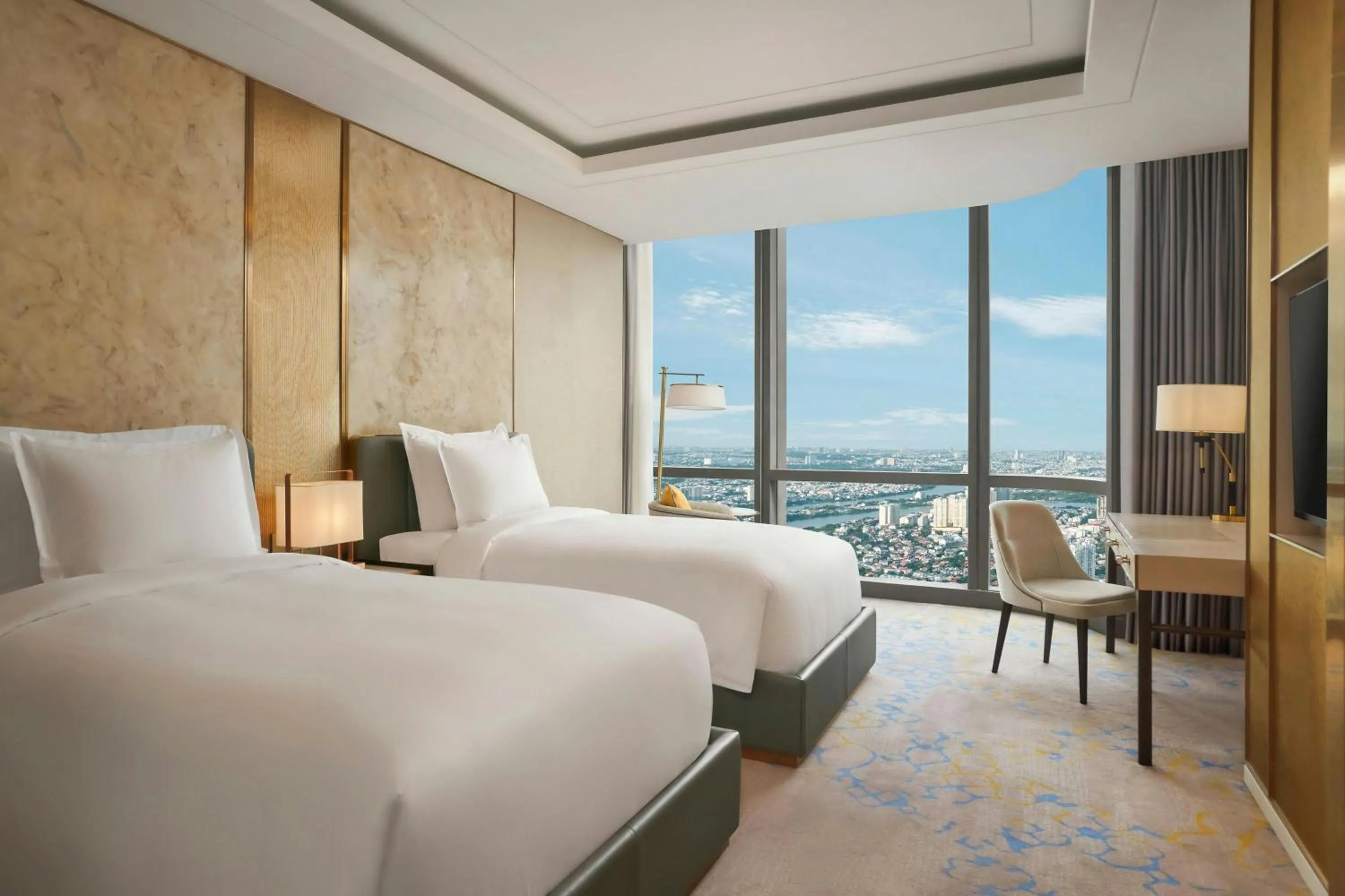 Club Twin Room with Sky View - Club Lounge Access in Vinpearl Landmark 81, Autograph Collection
