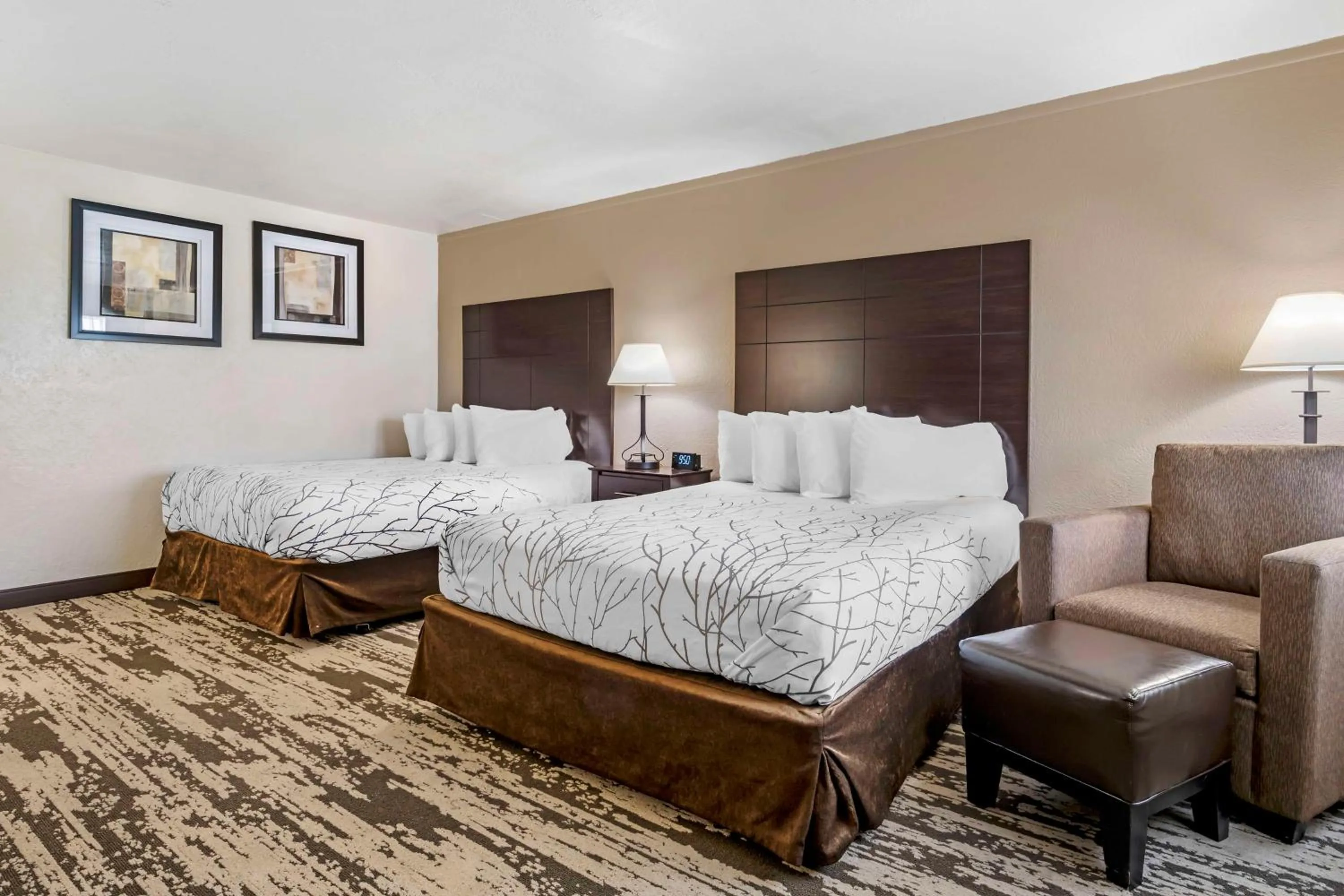 Queen Room with Two Queen Beds - Non-Smoking in Best Western Prescottonian