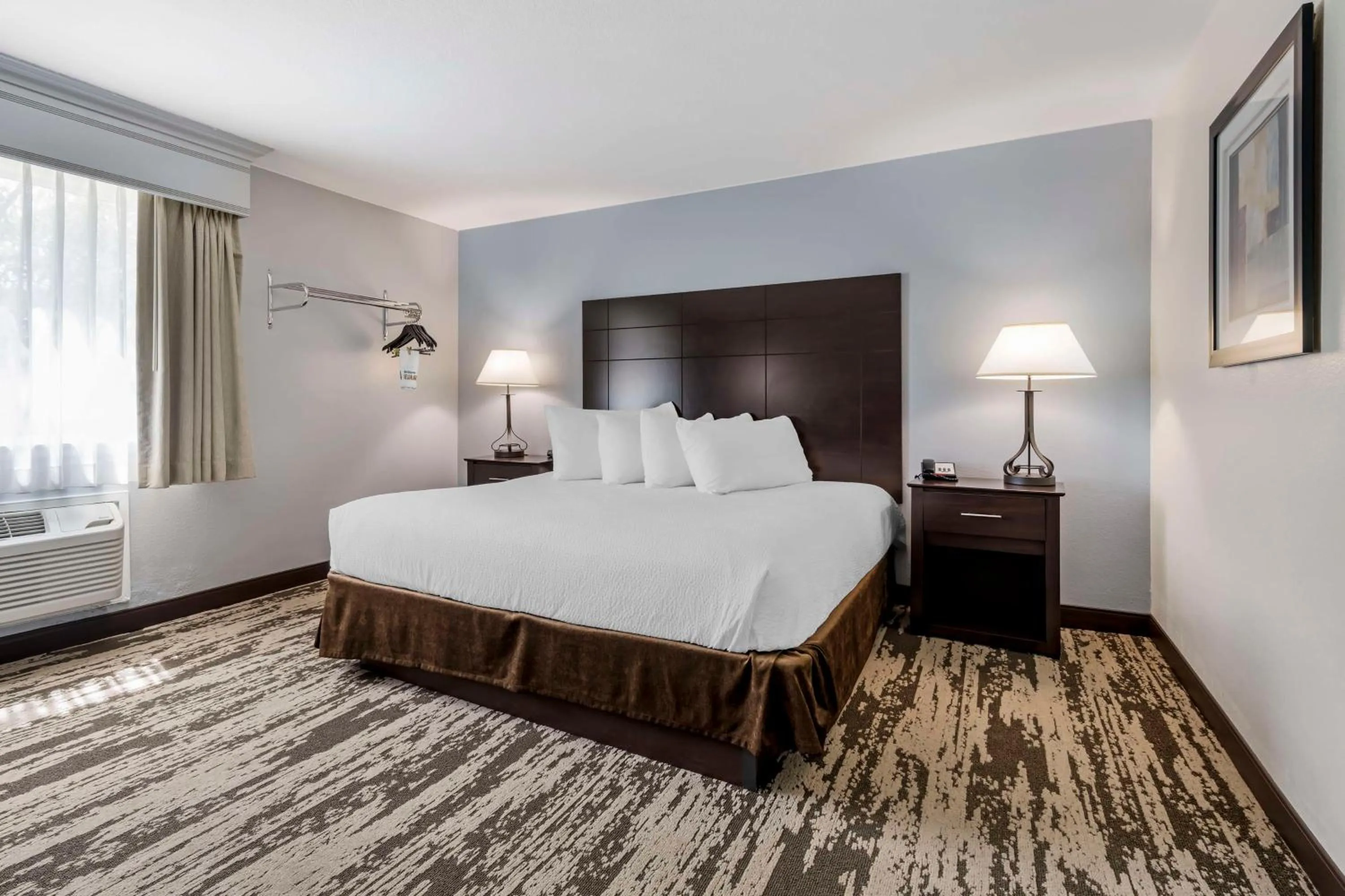 King Suite with Sofa Bed and Balcony - Non-Smoking in Best Western Prescottonian