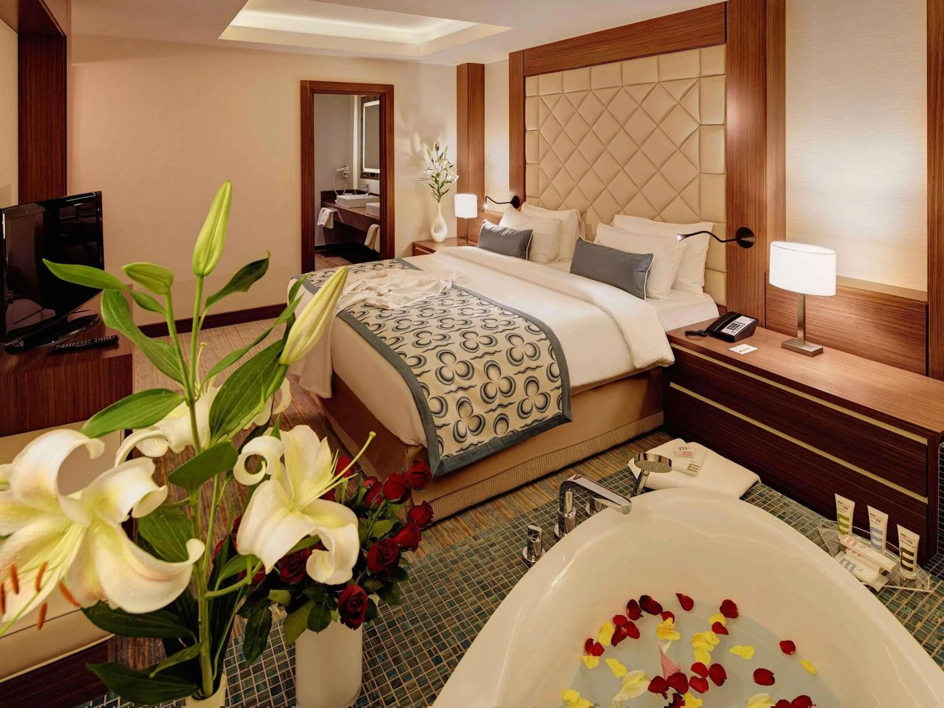 Superior Suite with Sofa Bed in Mercure Istanbul Altunizade