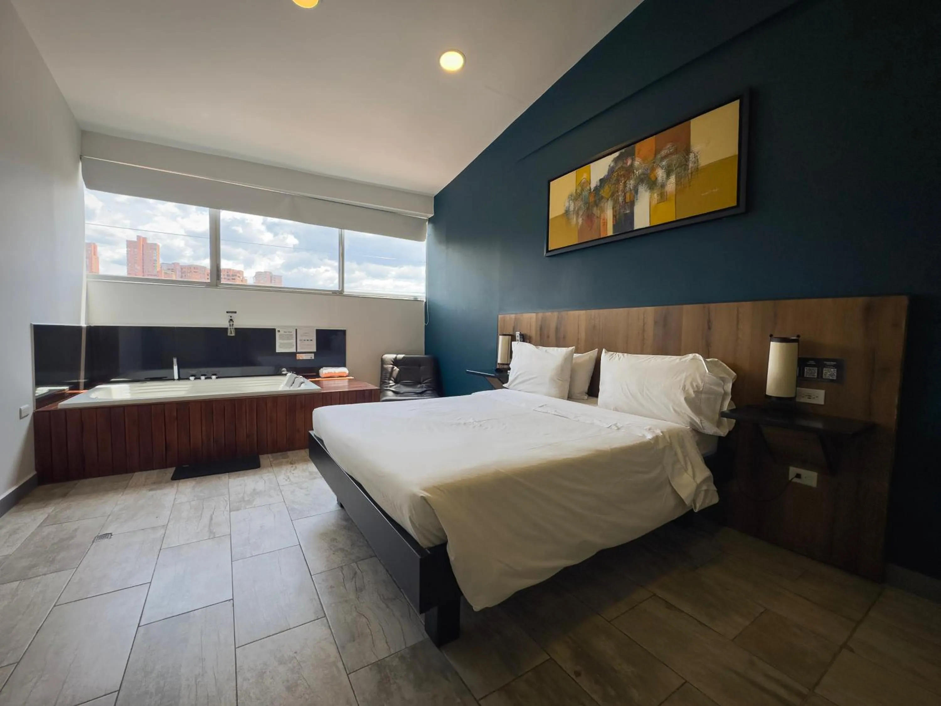 One-Bedroom Loft with Jacuzzi in Provenza Lofts