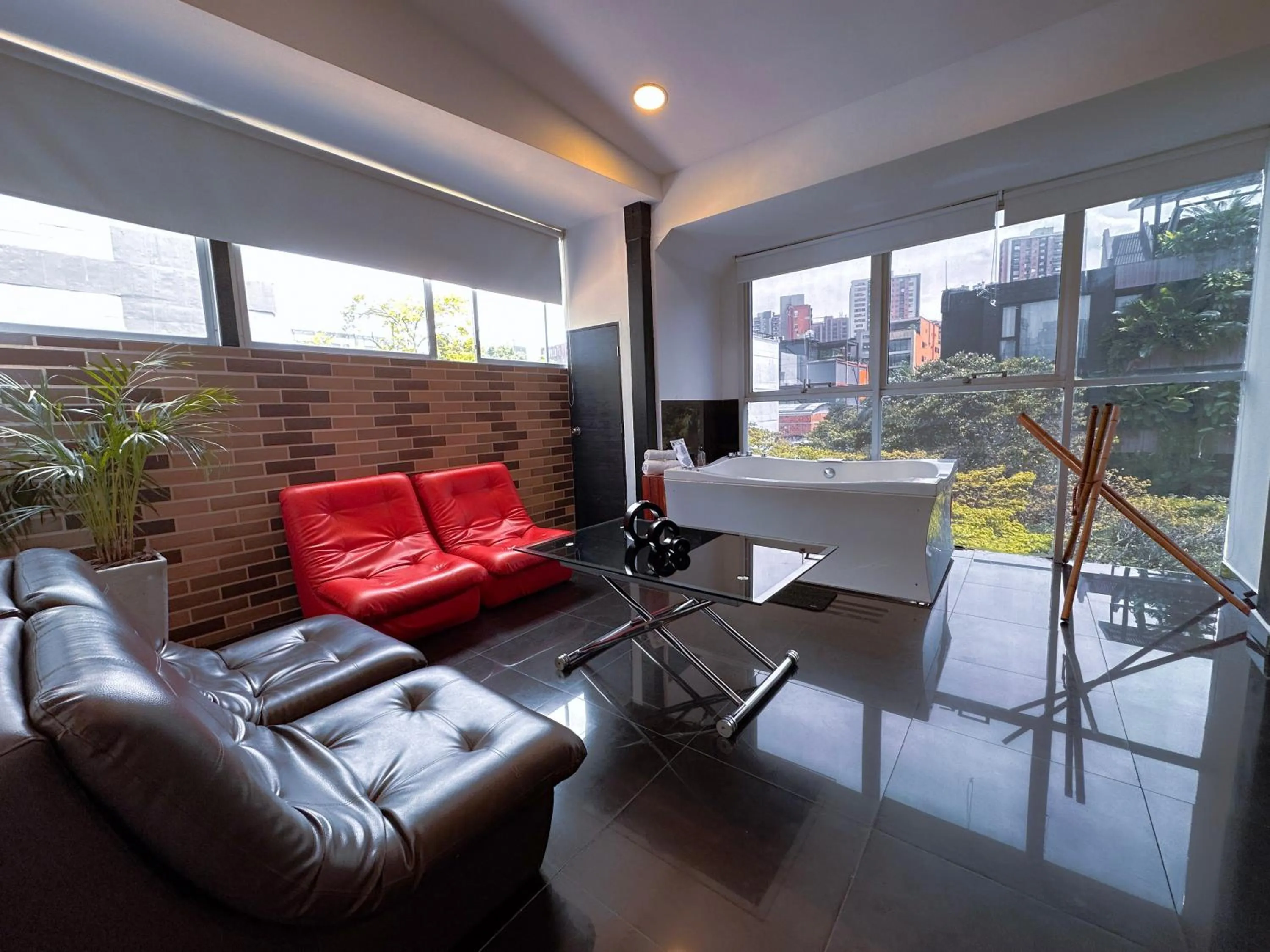 Two-Bedroom Loft with Jacuzzi in Provenza Lofts