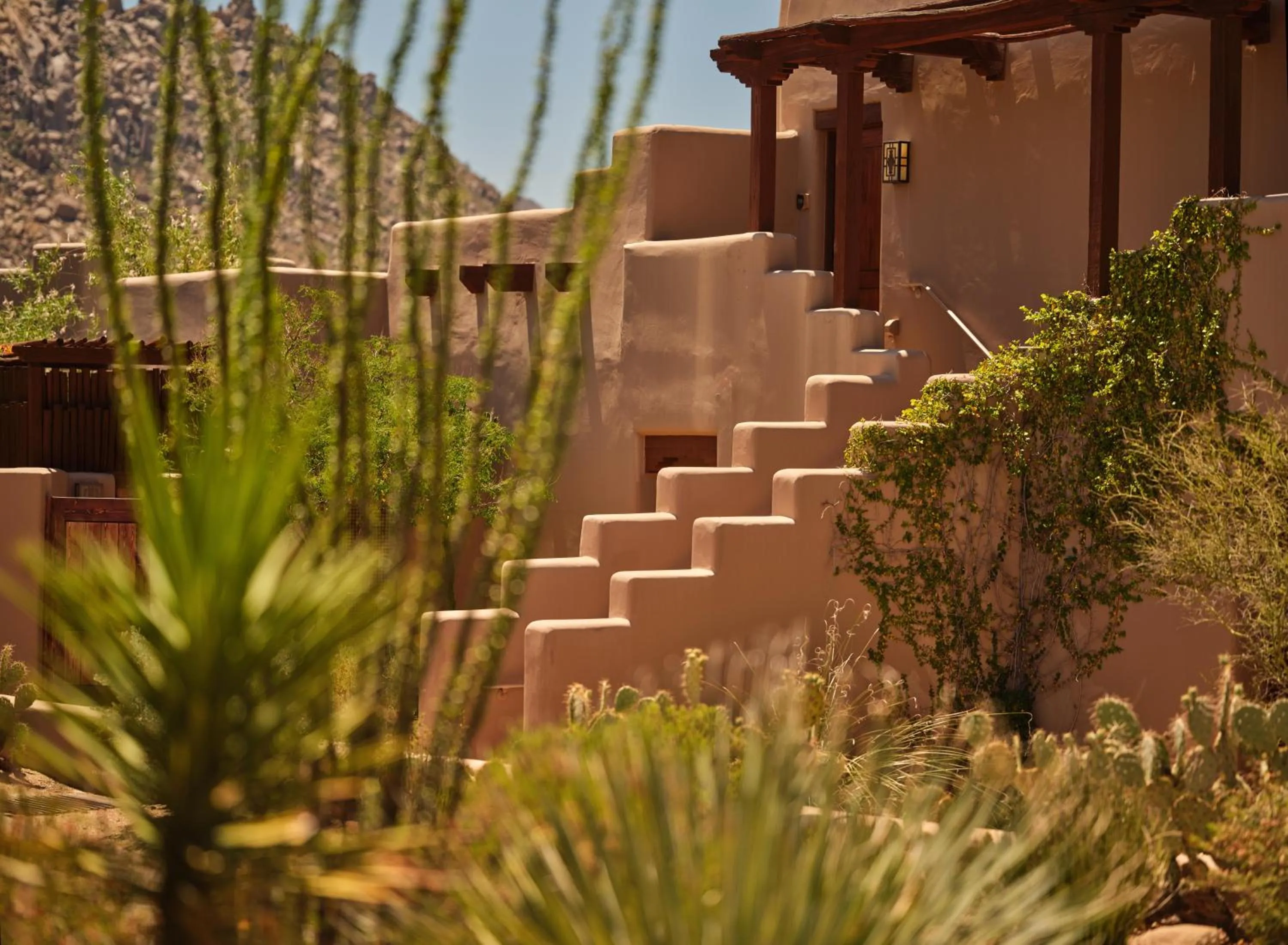 Deluxe Casita Accessible Room king bed in Four Seasons Resort Scottsdale at Troon North