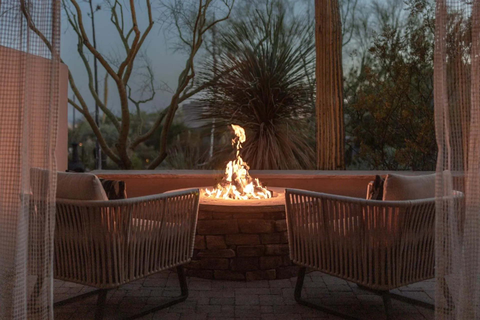 Patio Fire Pit Casita Room with Two Double Beds in Four Seasons Resort Scottsdale at Troon North