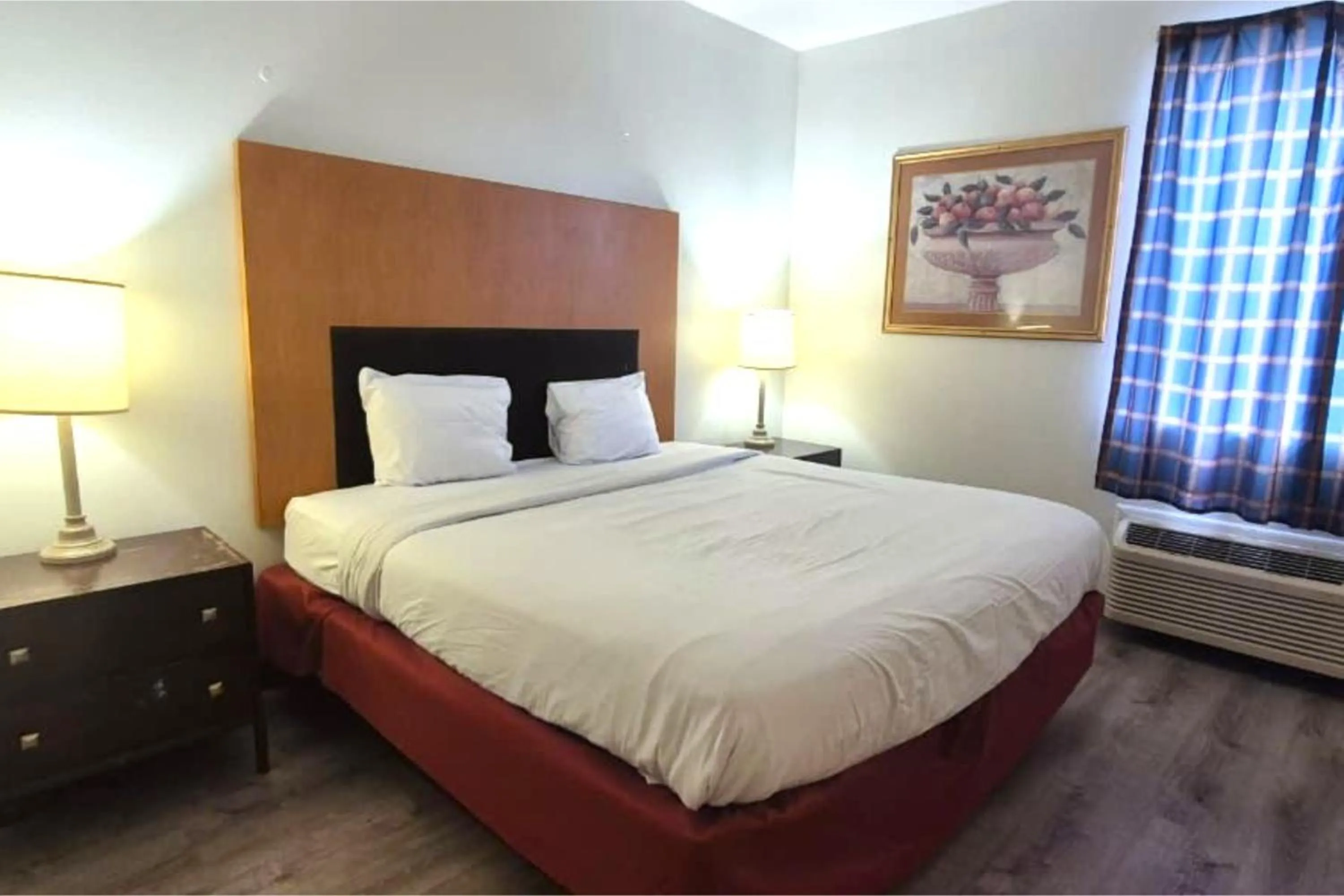 King Bed Non-Smoking in Kings Inn By OYO Calumet Park I-57