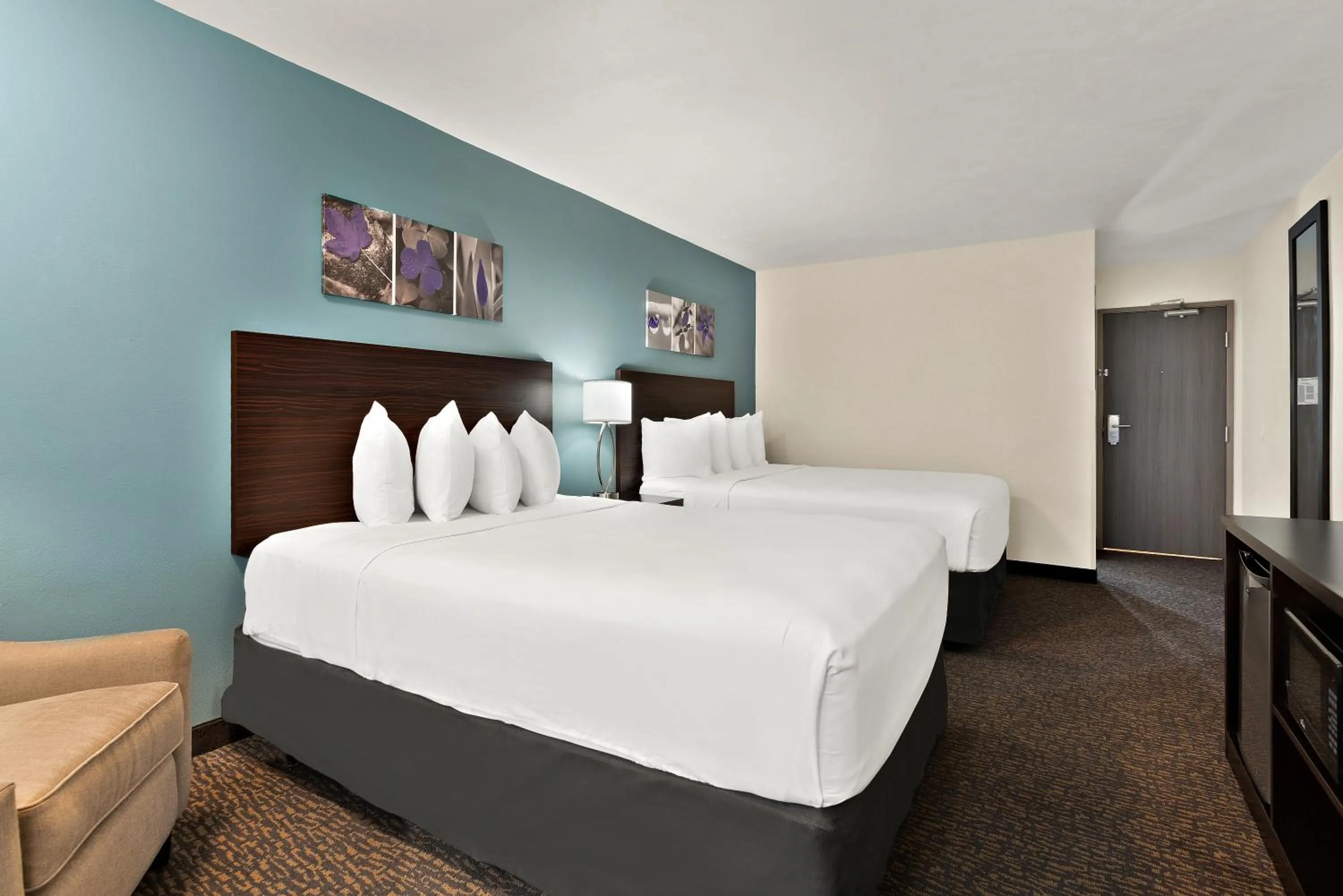 Queen Suite with Two Queen Beds - Non-Smoking in Sleep Inn Kelso Longview