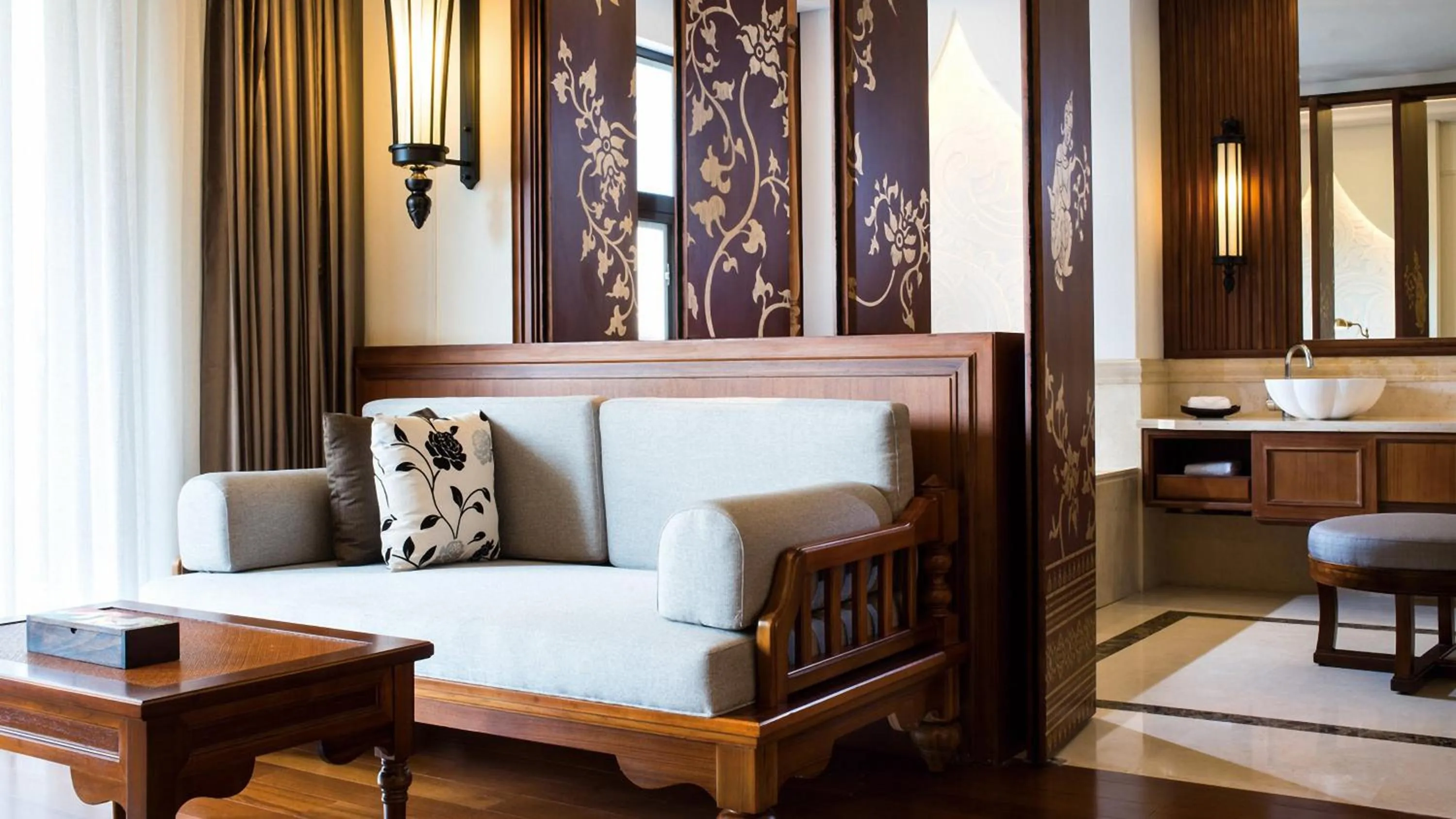Premium King Room - Club Lounge Access in InterContinental Xishuangbanna Resort by IHG