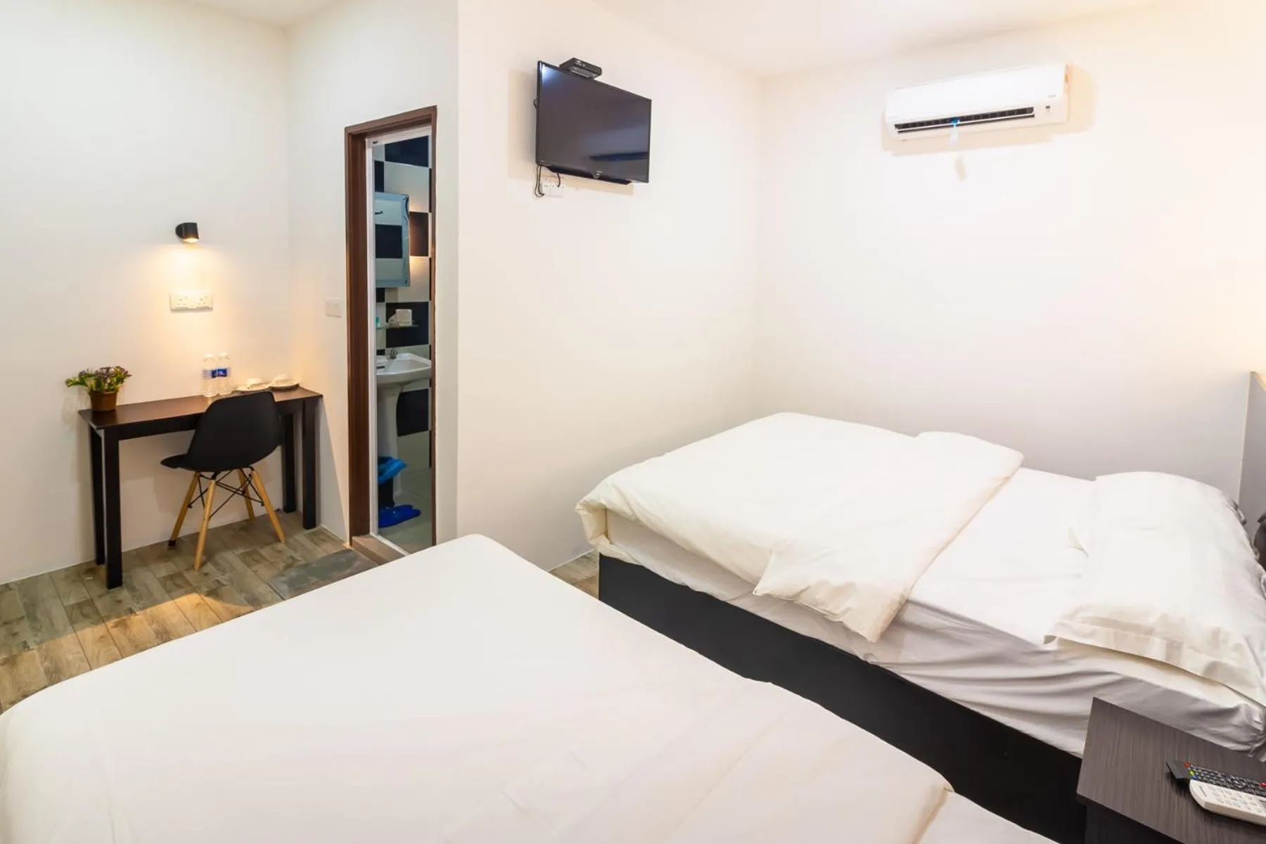 Triple Room in Tambun Warm Hotel