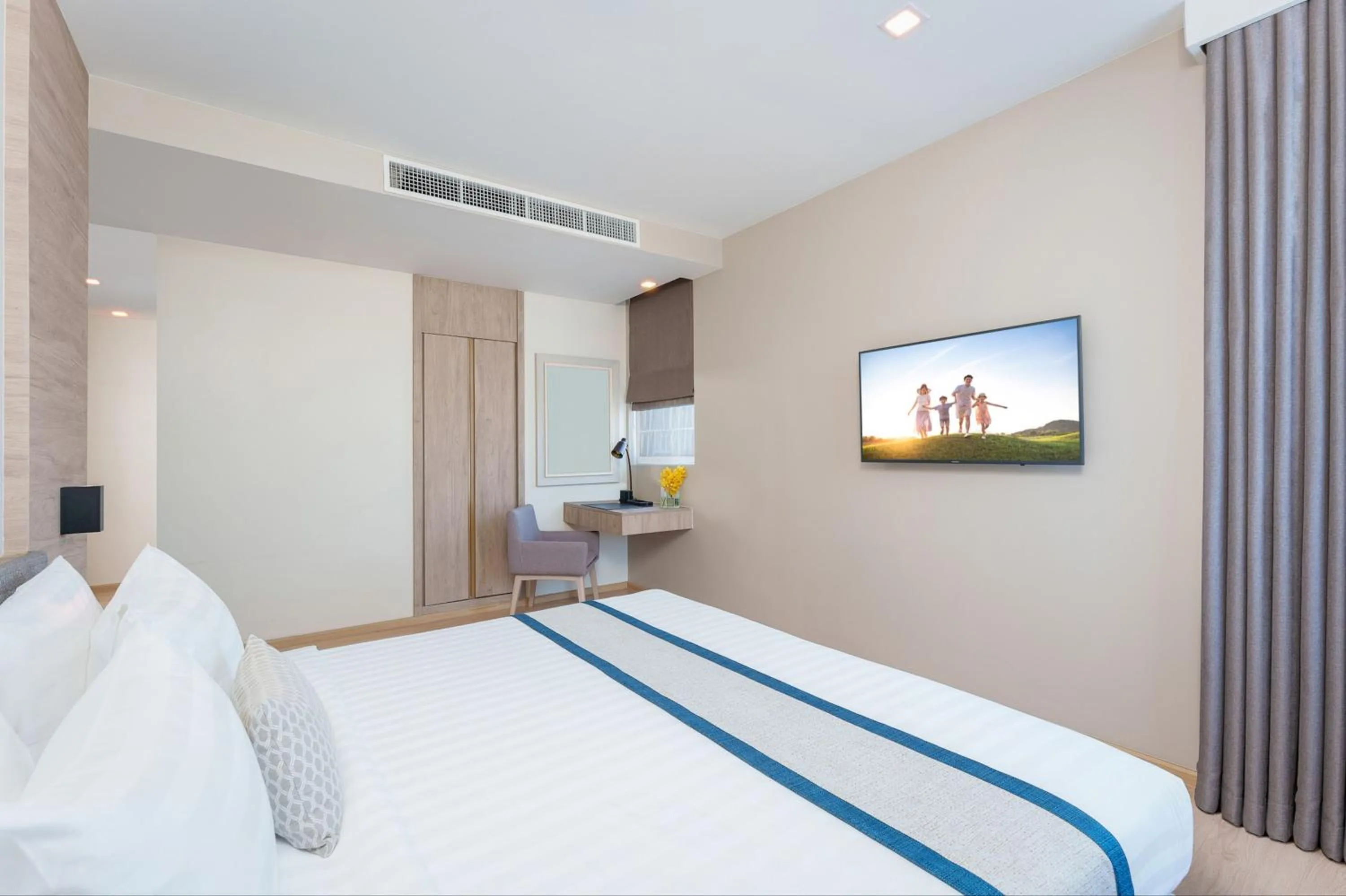 Two-Bedroom Apartment in Somerset Harbourview Sri Racha