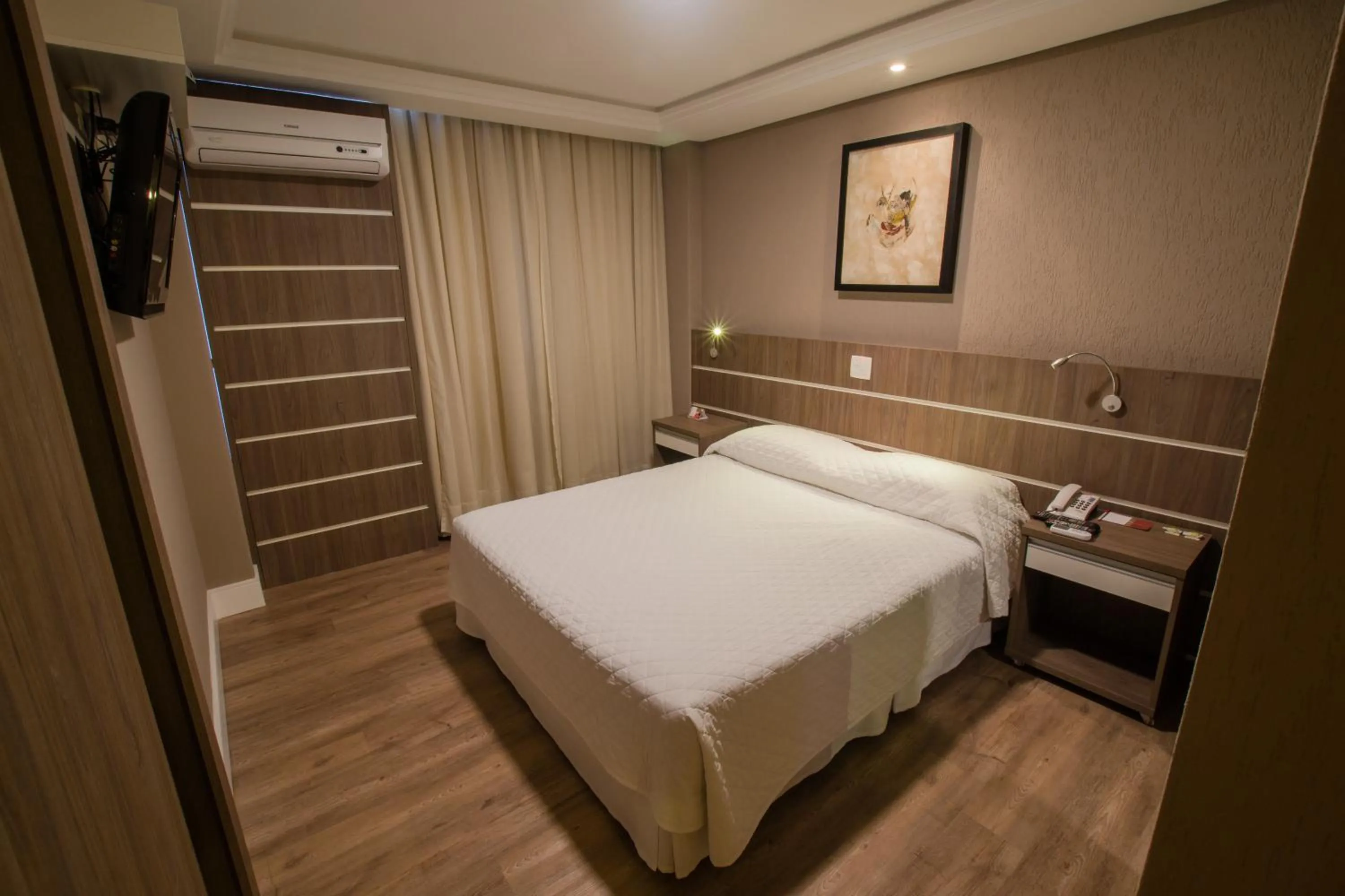 Superior Double Suite With Double Bed in SJ Royal - San Juan Curitiba