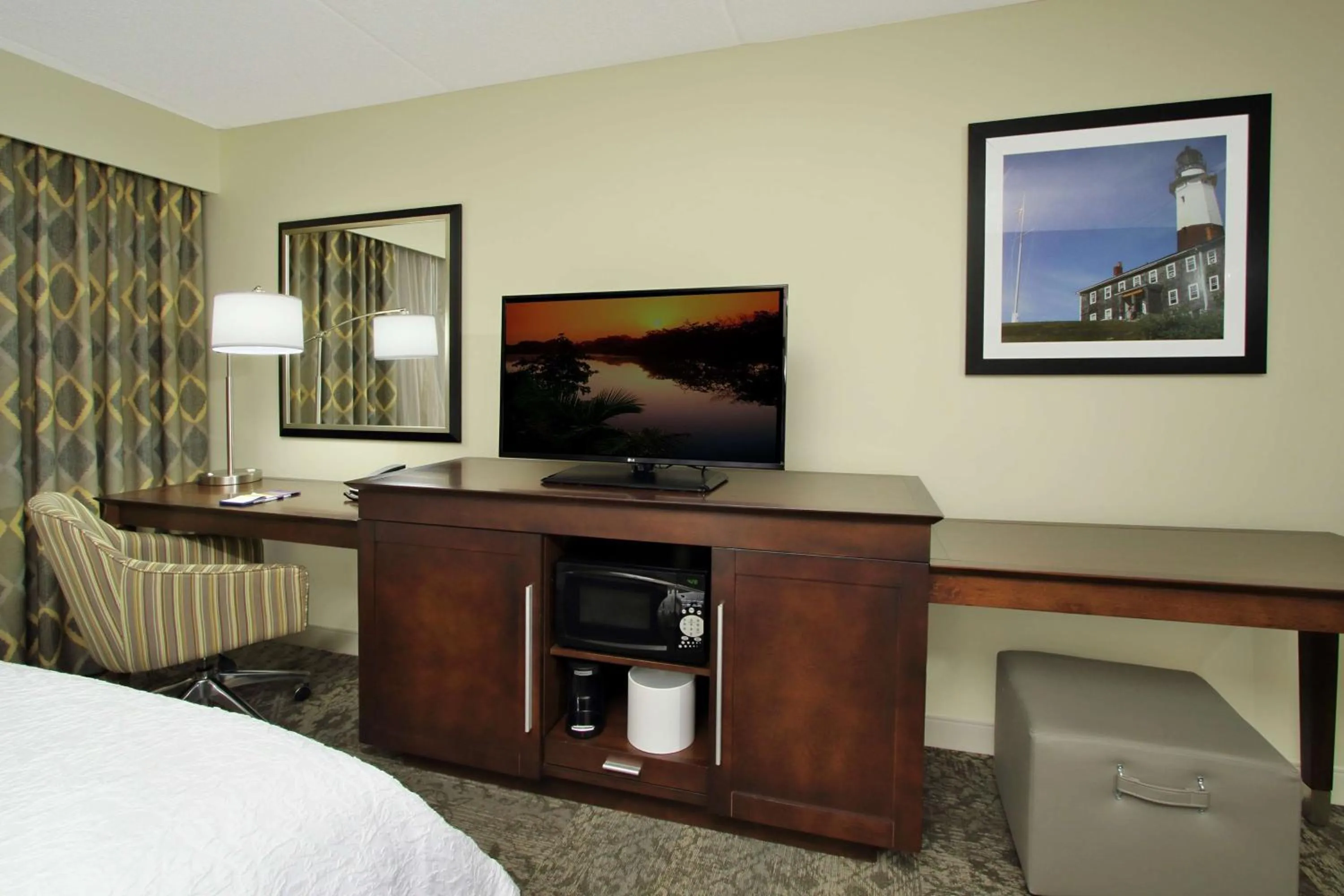 Room with Two Queen Beds - Non-Smoking in Hampton Inn & Suites By Hilton - Rockville Centre