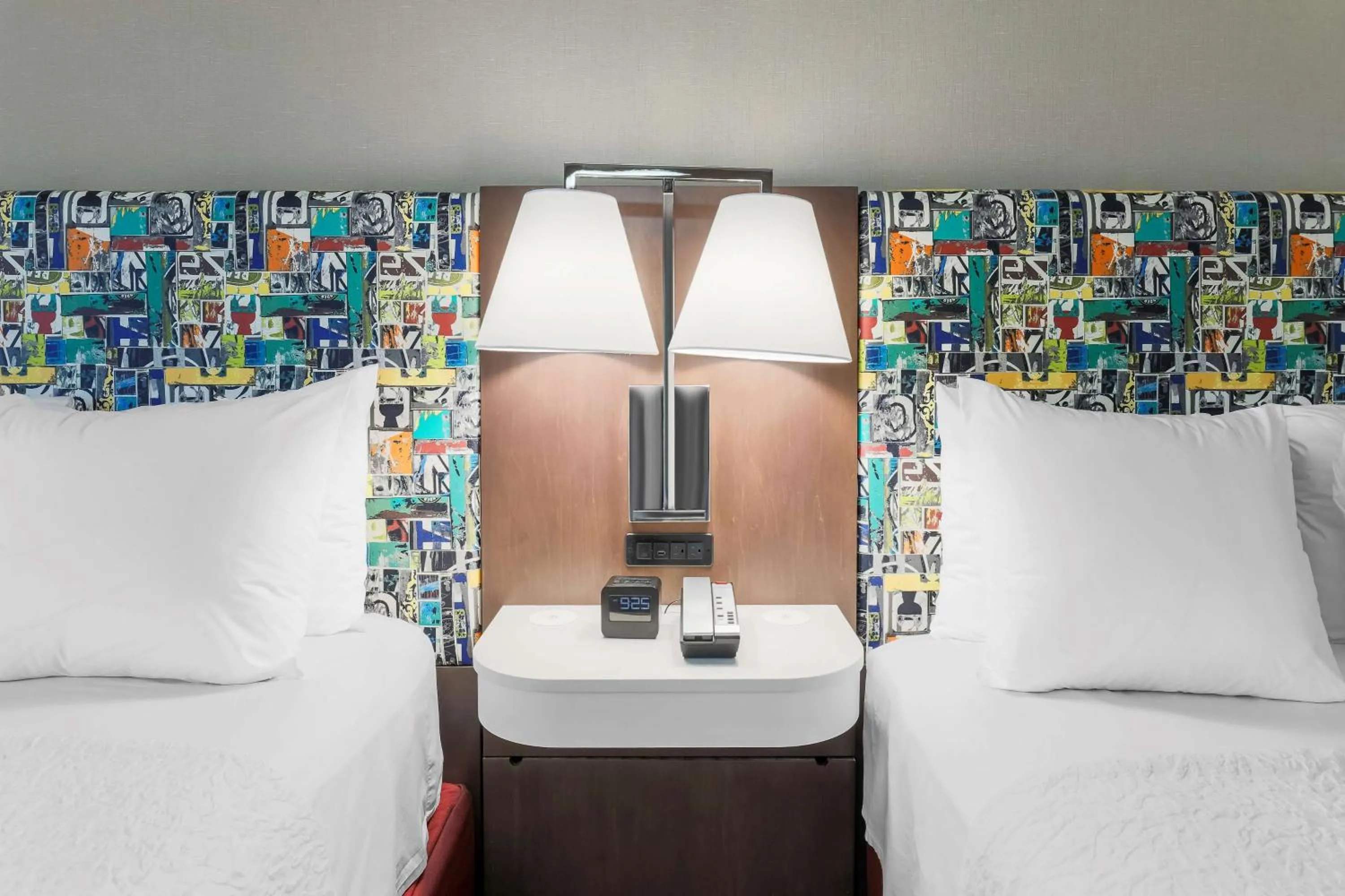 Queen Room with Two Queen Beds - Mobility and Hearing Access/Non-Smoking in Hampton Inn & Suites Pittsburgh Downtown