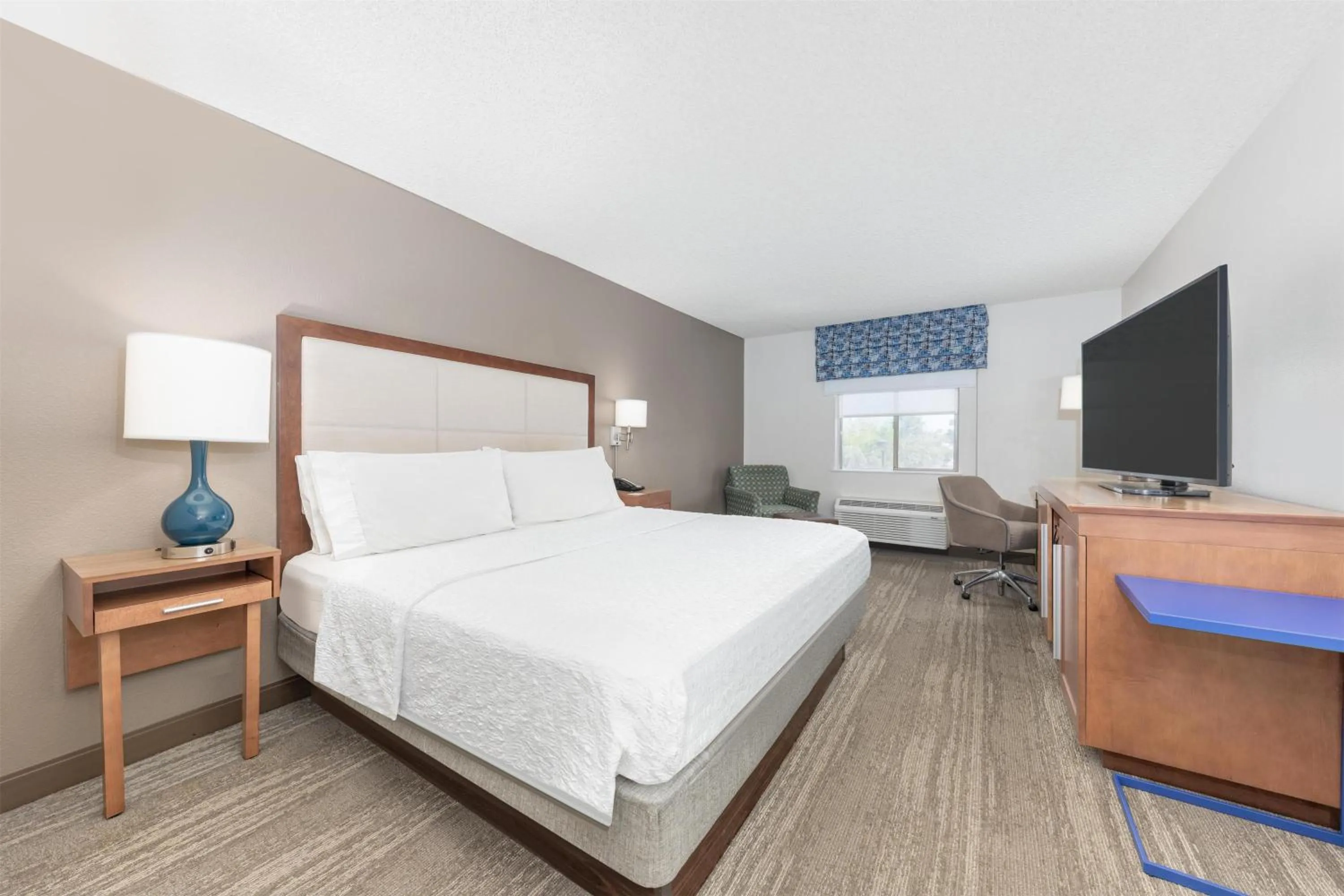 King Room with King Bed - Non-Smoking in Hampton Inn Phoenix Midtown Downtown Area