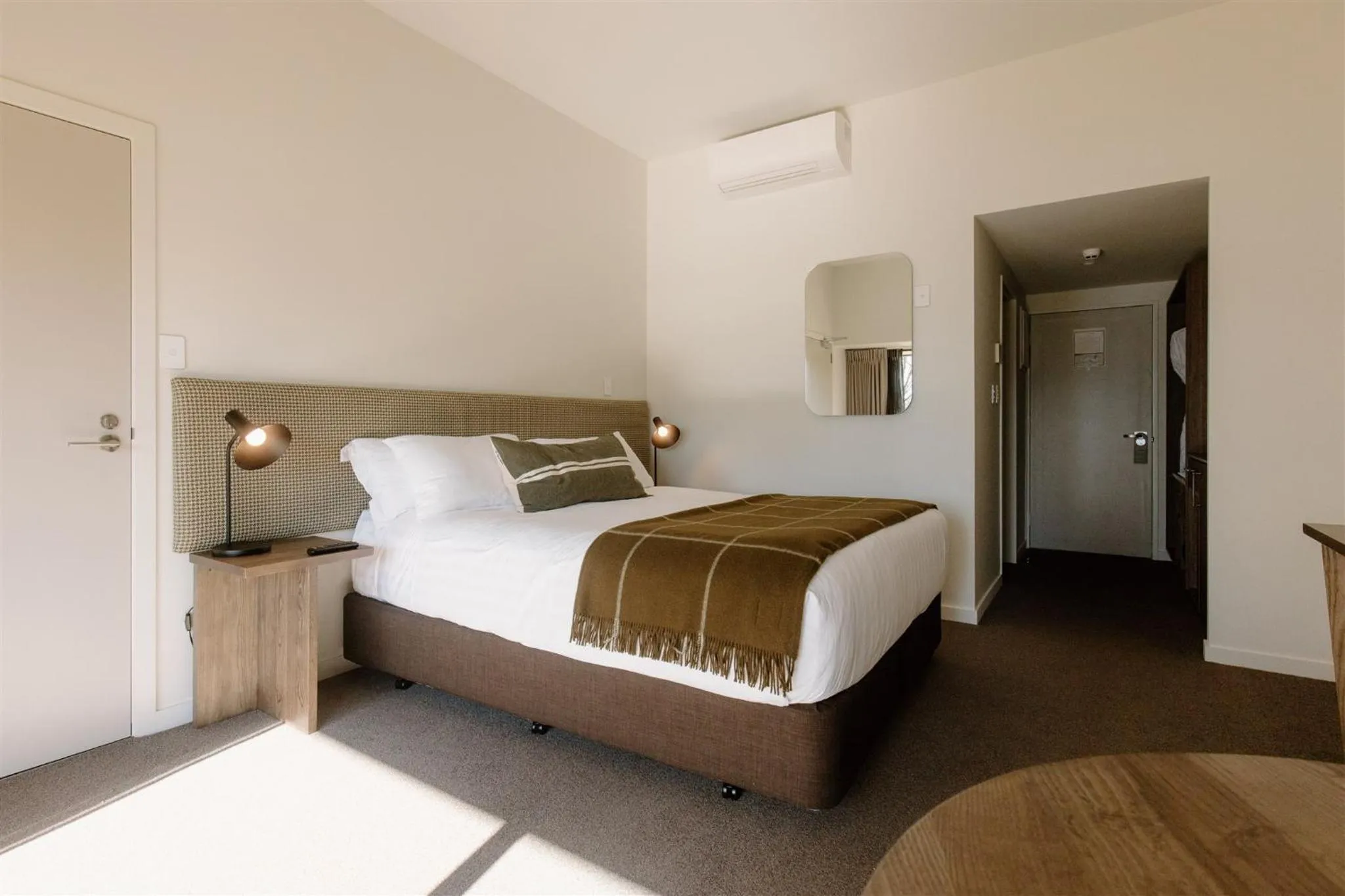 Premium Hotel Room in Edgewater Hotel