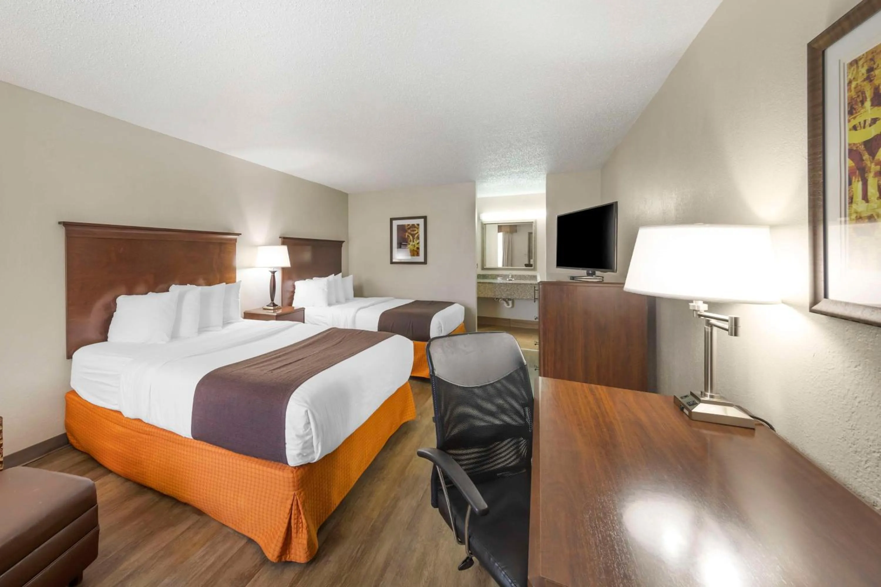Queen Room with Two Queen Beds - Pet Friendly/Non-Smoking in Best Western Athens Inn
