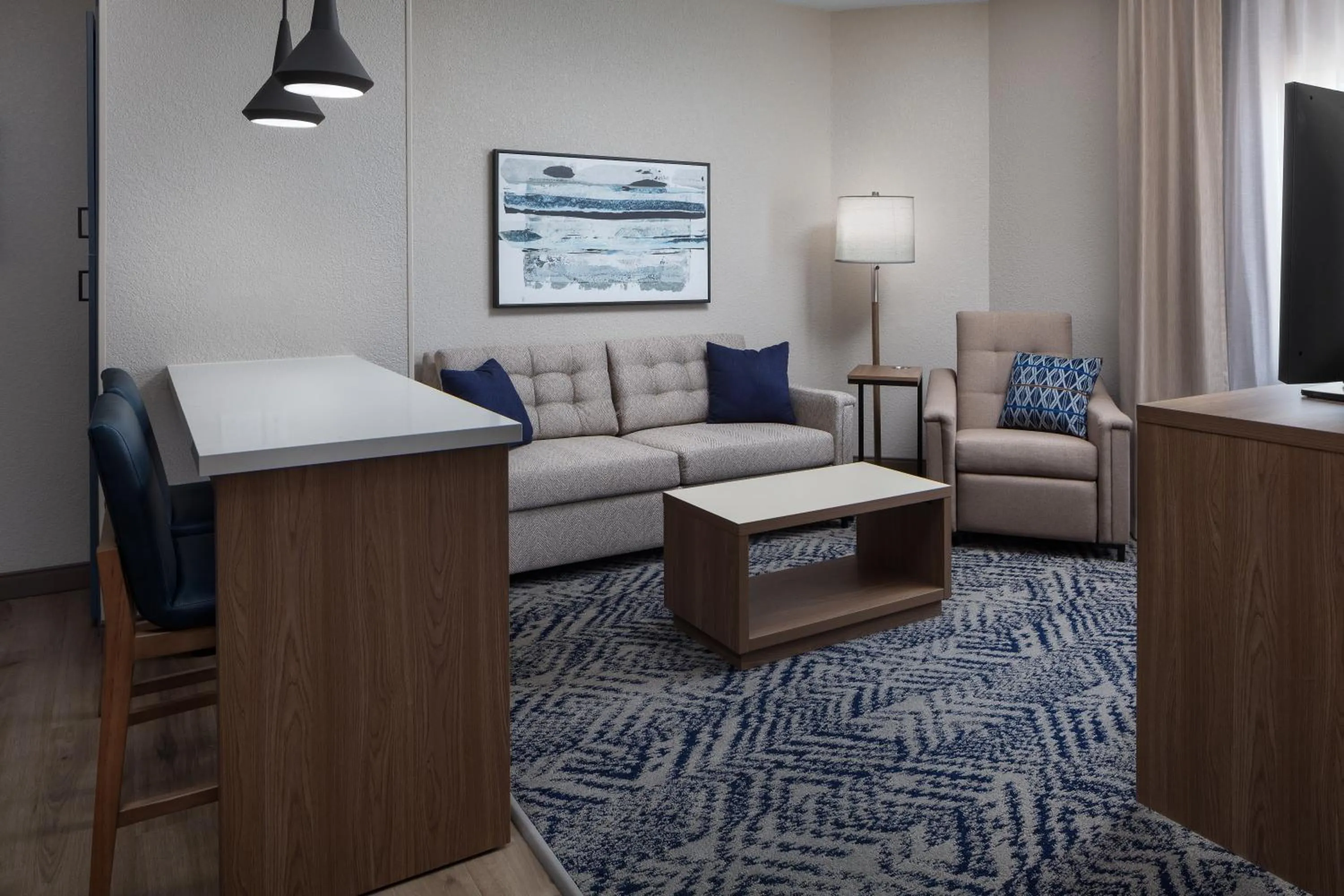 Premium Studio Suite in Candlewood Suites St. Robert by IHG
