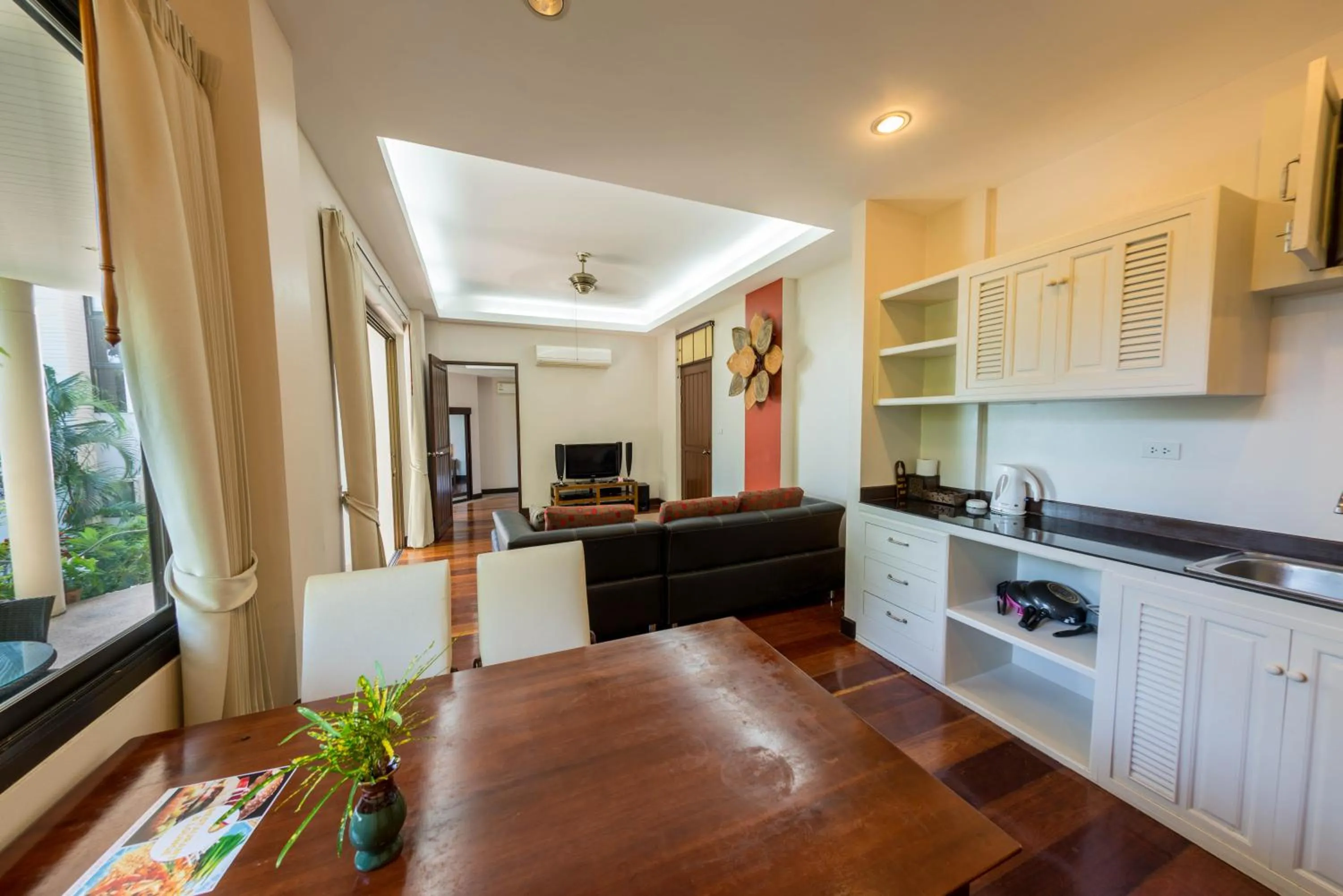 Three-Bedroom Suite in Sunset Hill Boutique Resort Koh Phangan